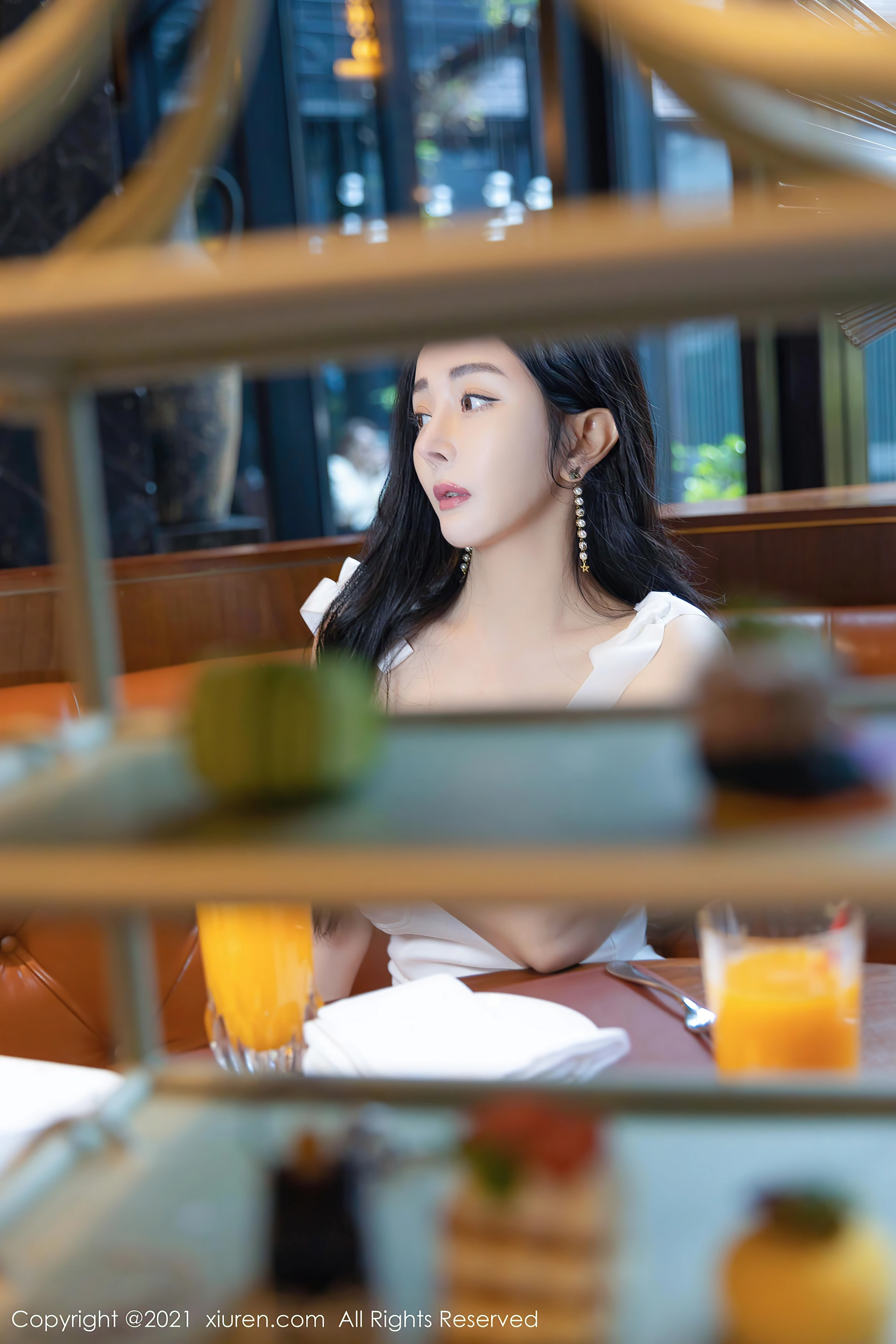 XiuRen秀人网 2021.11.02 No.4155 允爾 成都旅拍[67+1P 615MB]