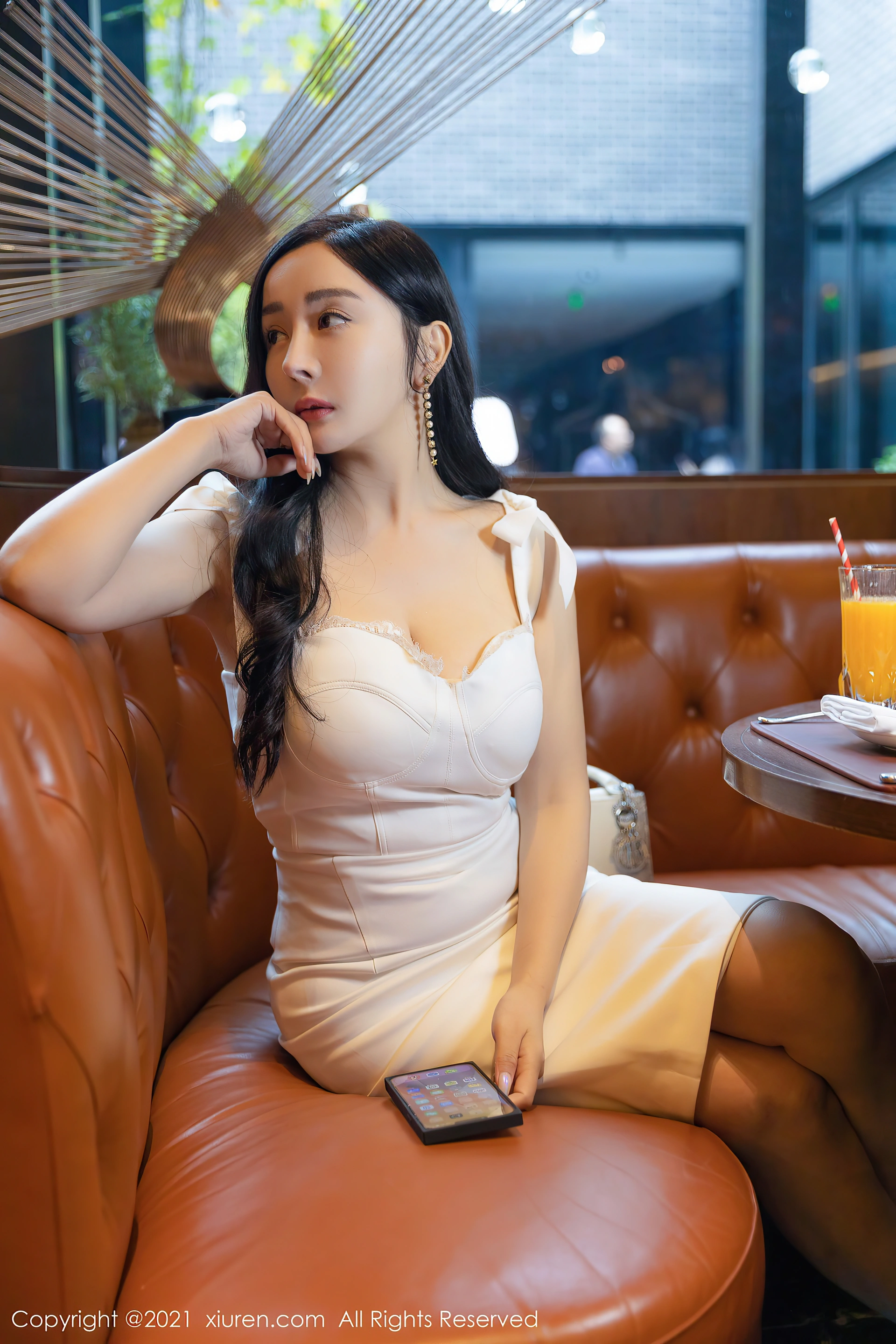 XiuRen秀人网 2021.11.02 No.4155 允爾 成都旅拍[67+1P 615MB]