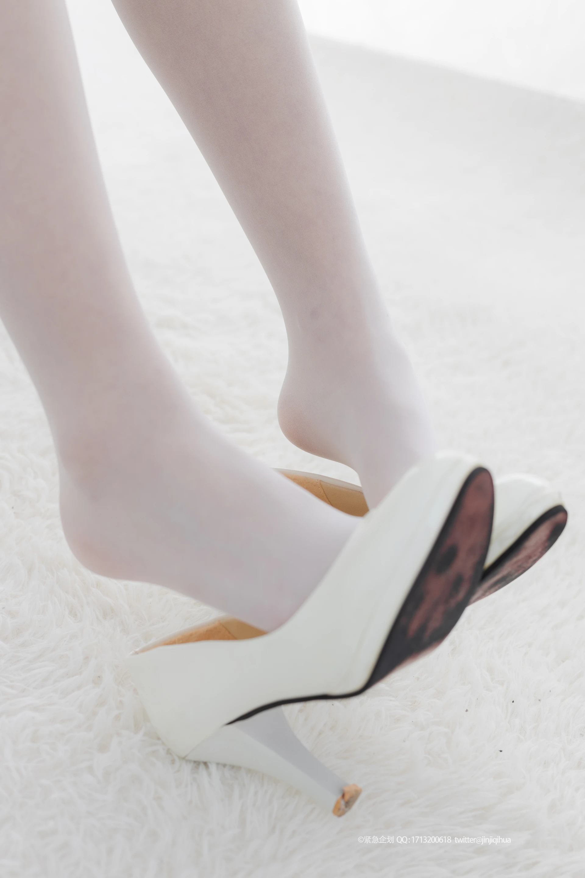 紧急企划 VOL.009 [88P1V-1.38G] 一只喵喵梓COS, 一只喵喵梓, 独角兽, 白丝, 紧急企划, 美腿, 美足