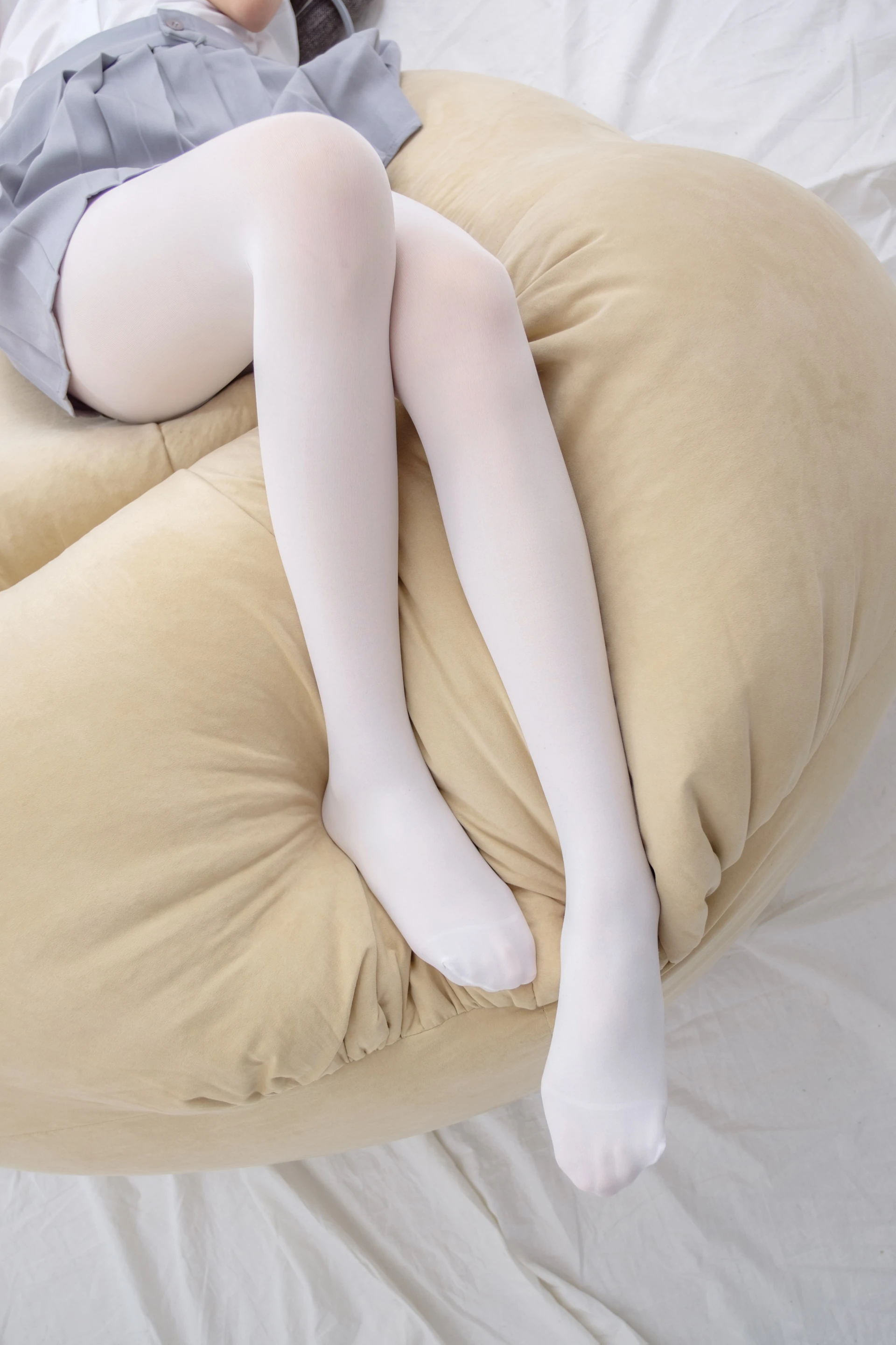 森萝财团 R15-025 [75P-314M]学生装, 森萝财团, 白丝, 美腿
