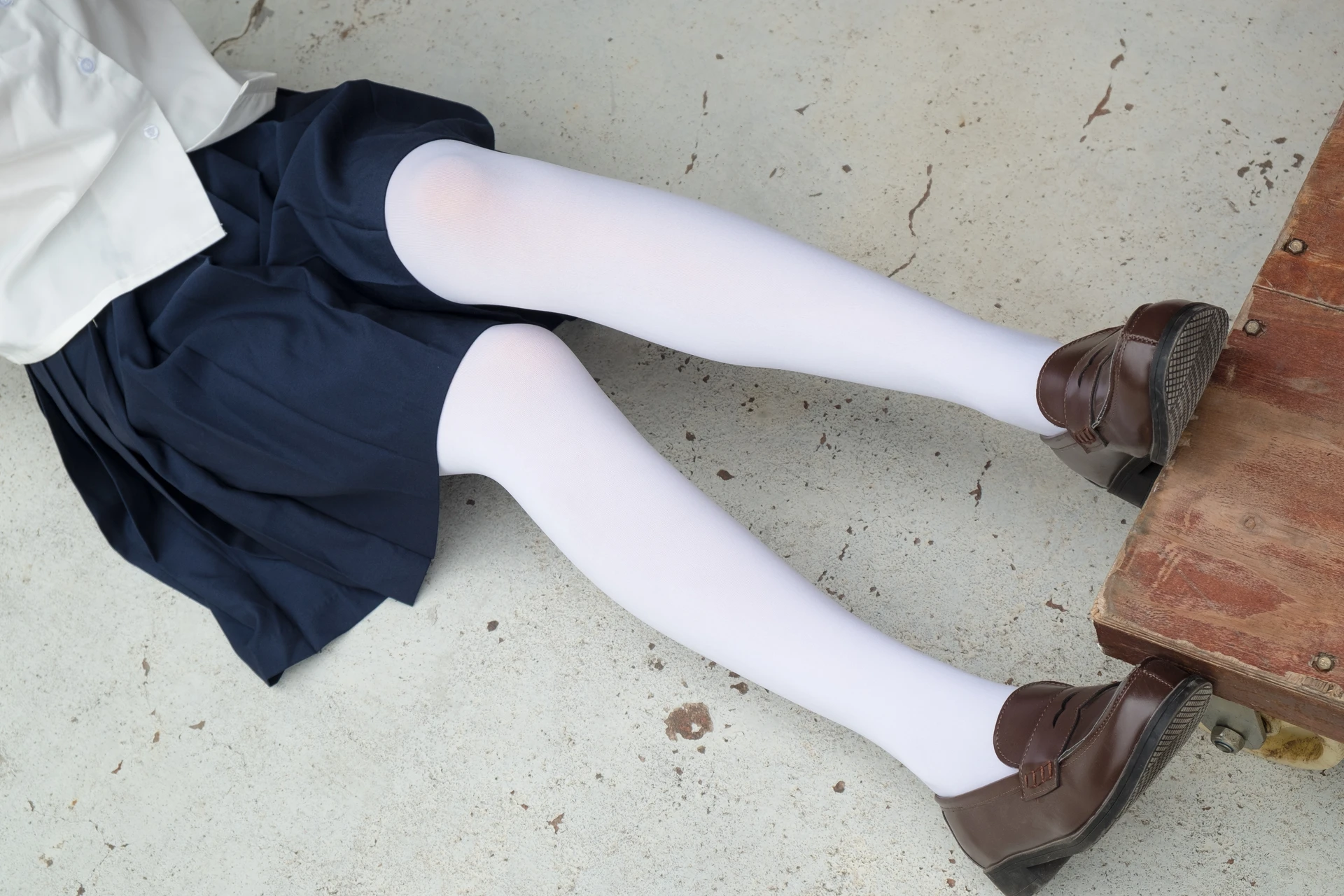 森萝财团 R15-034 [102P-694M]学生装, 森萝财团, 白丝, 美腿