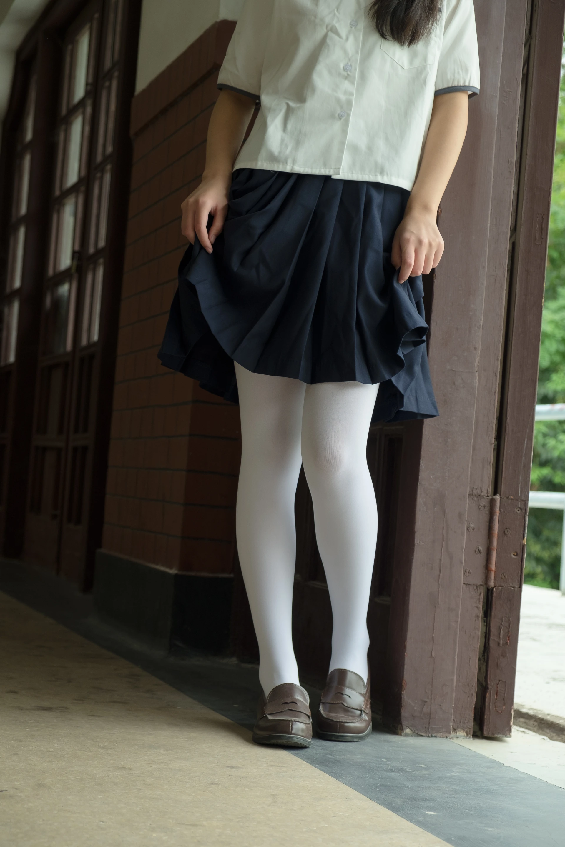 森萝财团 R15-034 [102P-694M]学生装, 森萝财团, 白丝, 美腿