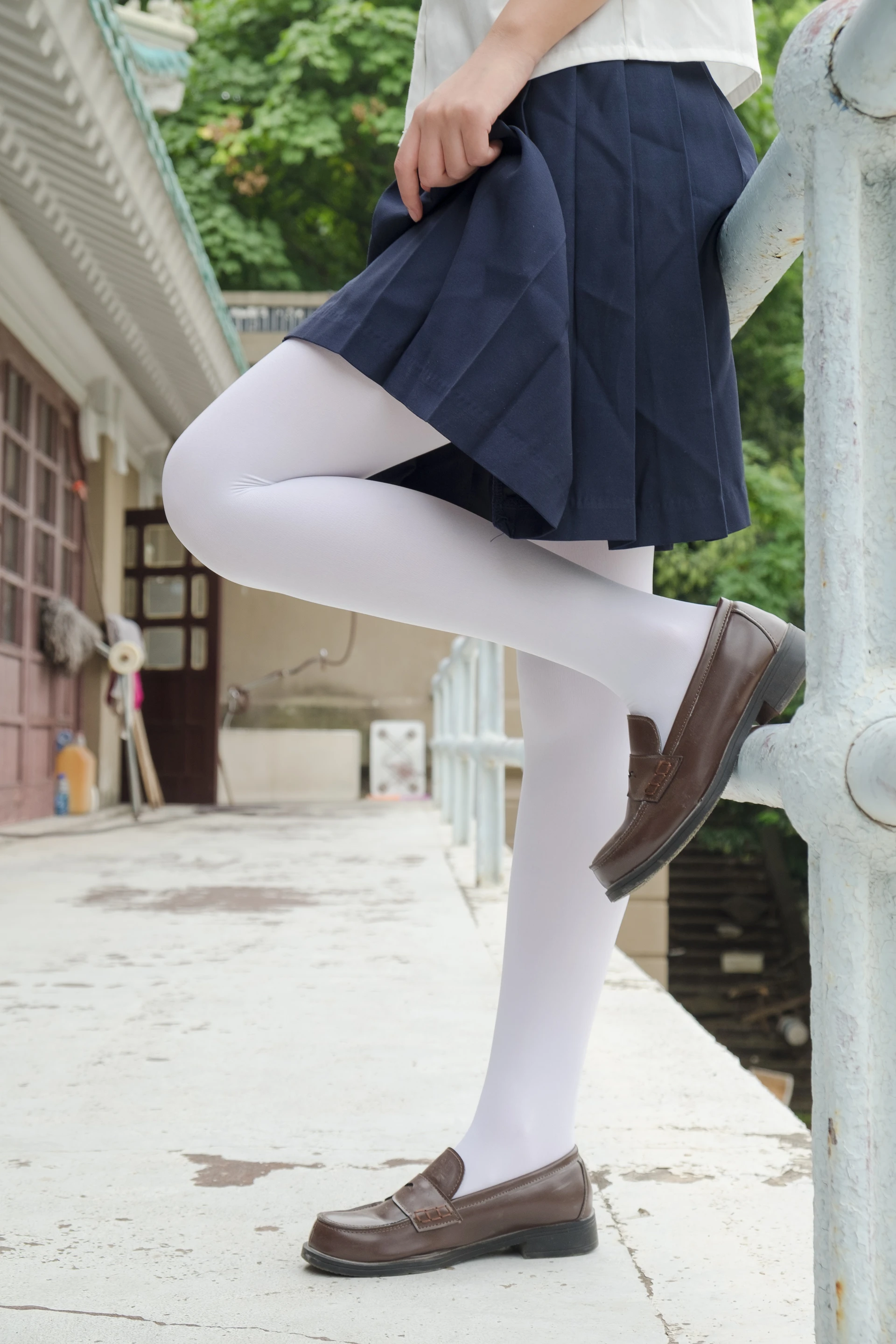森萝财团 R15-034 [102P-694M]学生装, 森萝财团, 白丝, 美腿