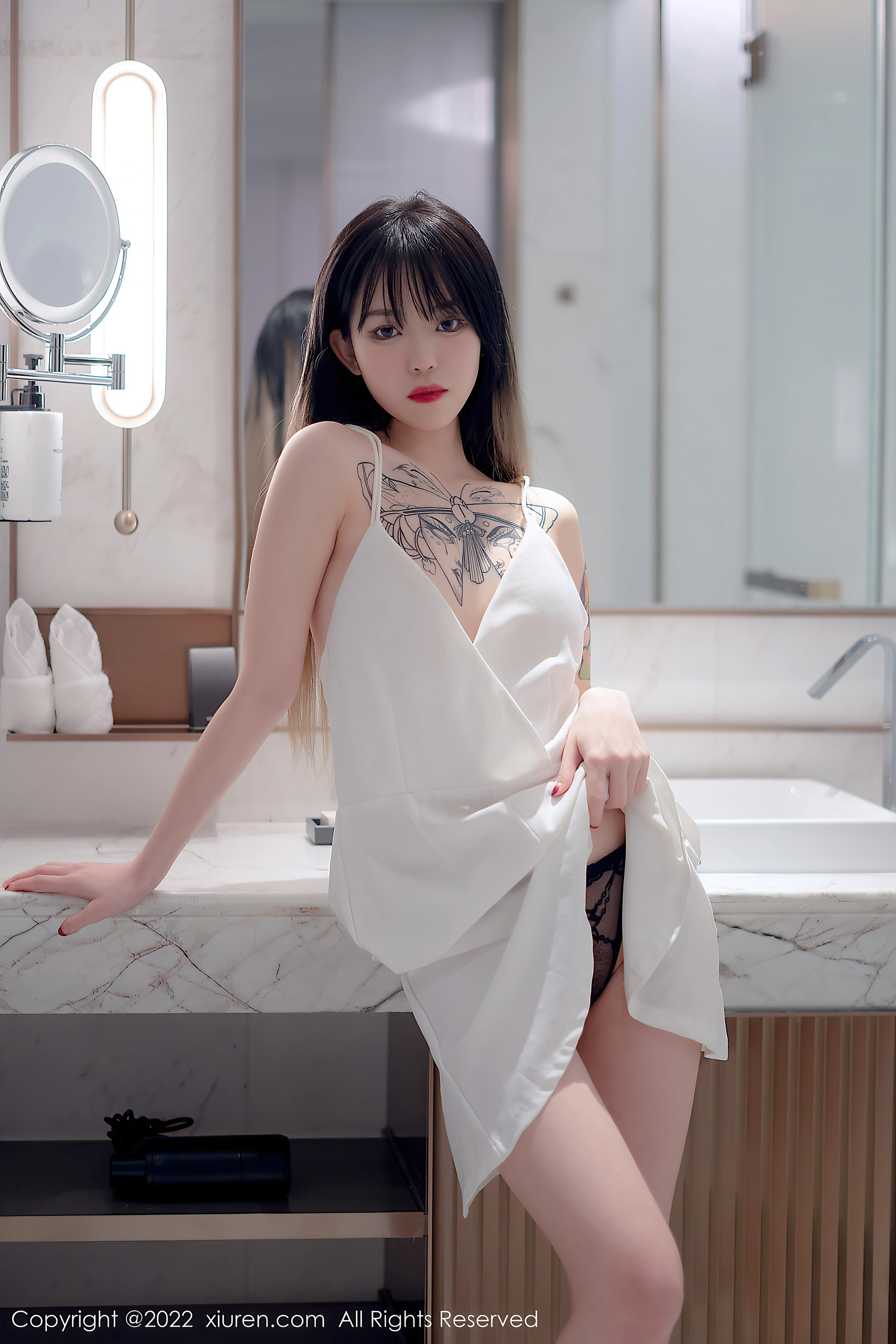 XiuRen秀人网 2022.02.21 No.4611 奶瓶. 淑女美腿[56+1P 548MB]