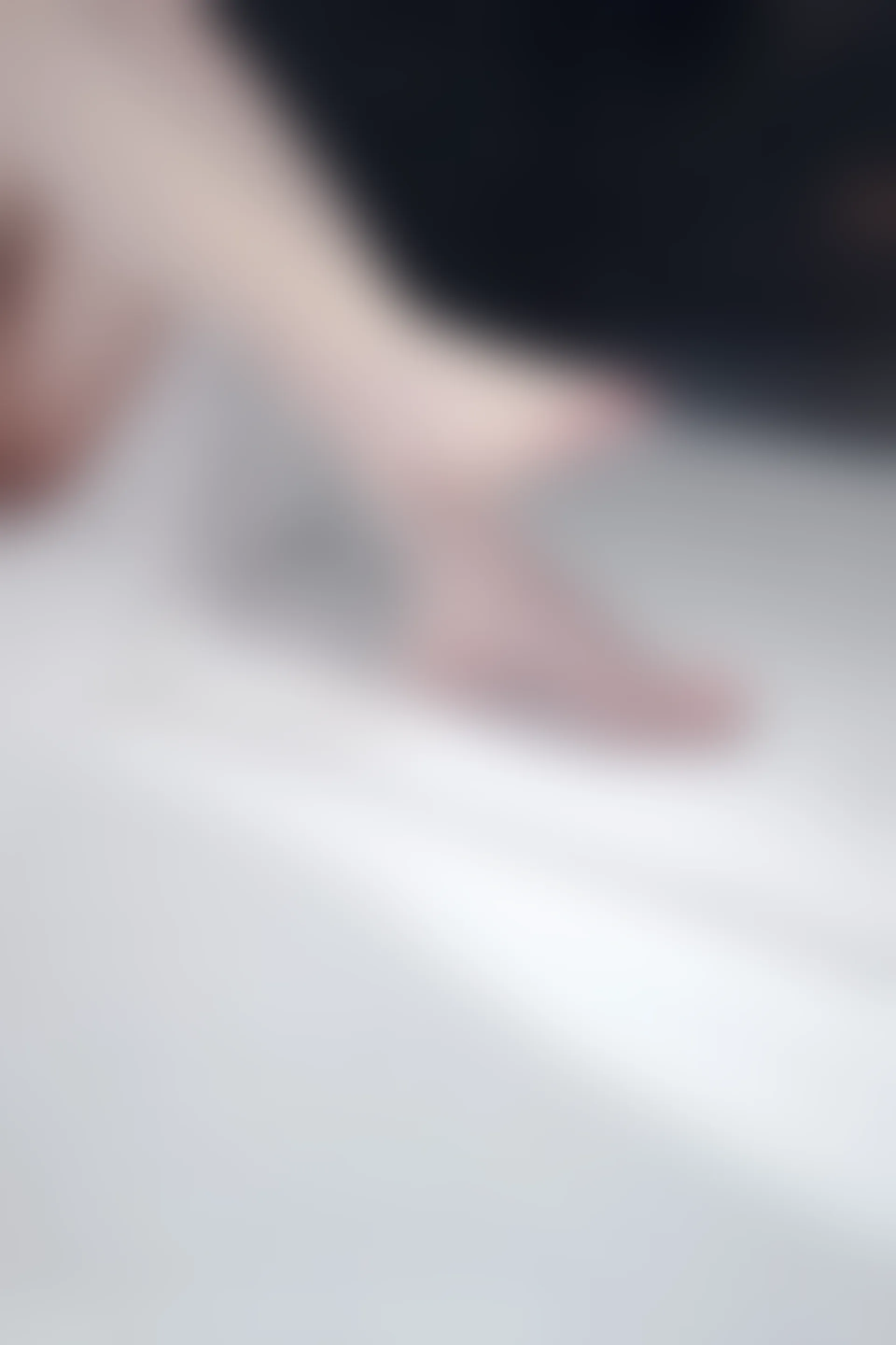 XiuRen秀人网 2022.02.21 No.4611 奶瓶. 淑女美腿[56+1P 548MB]