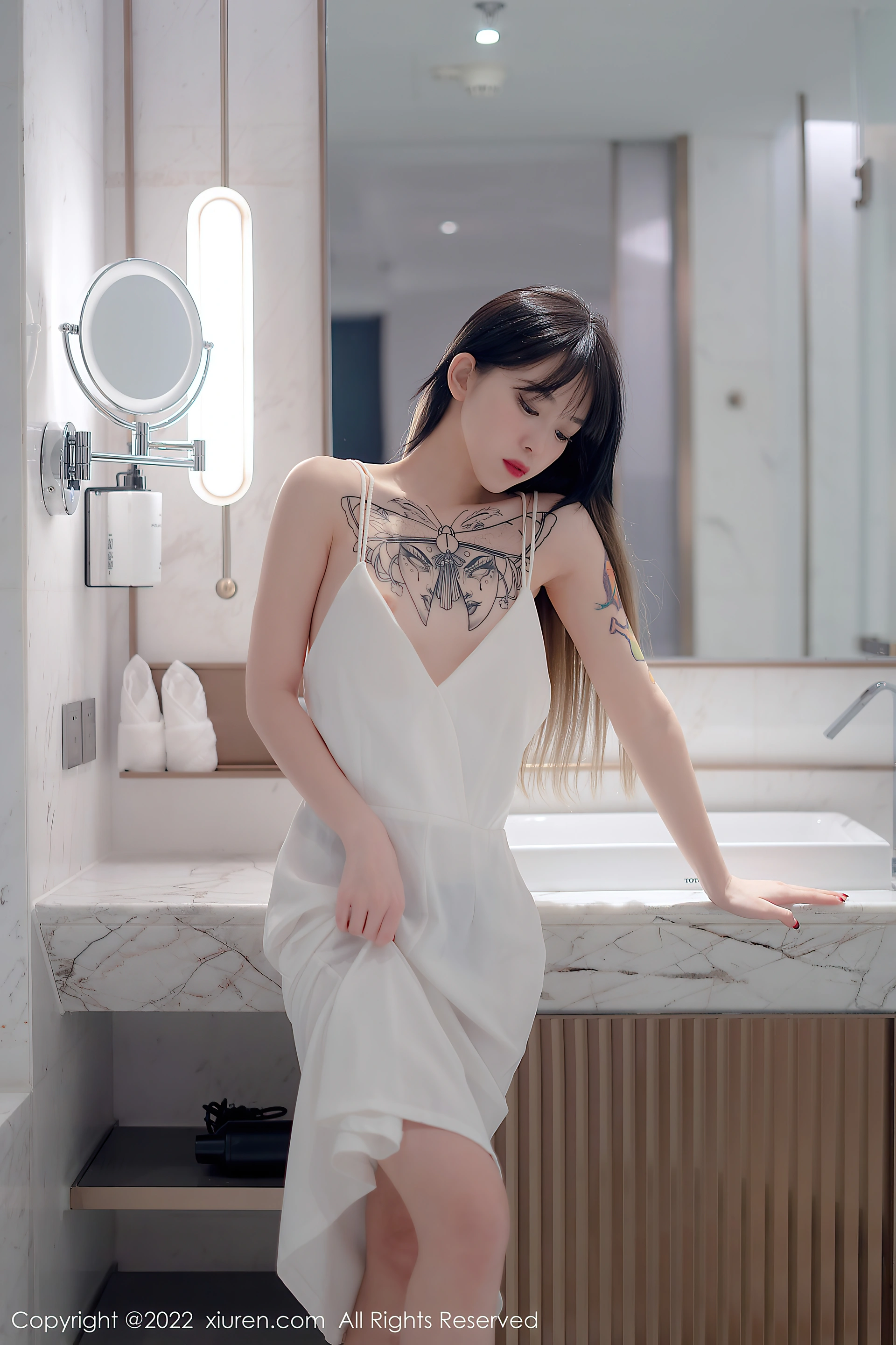 XiuRen秀人网 2022.02.21 No.4611 奶瓶. 淑女美腿[56+1P 548MB]