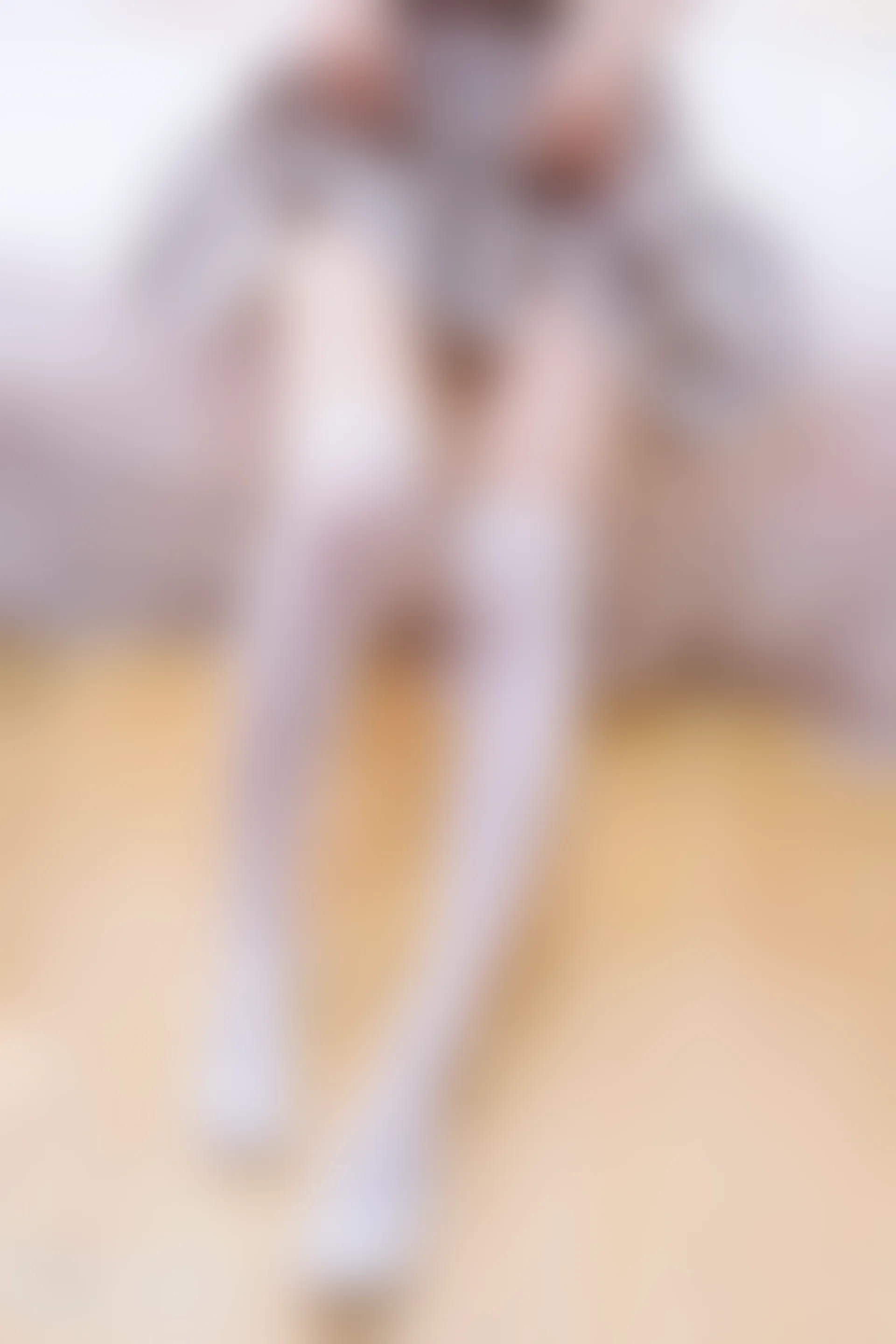 C11.001 床上的白丝 [40P-262MB]