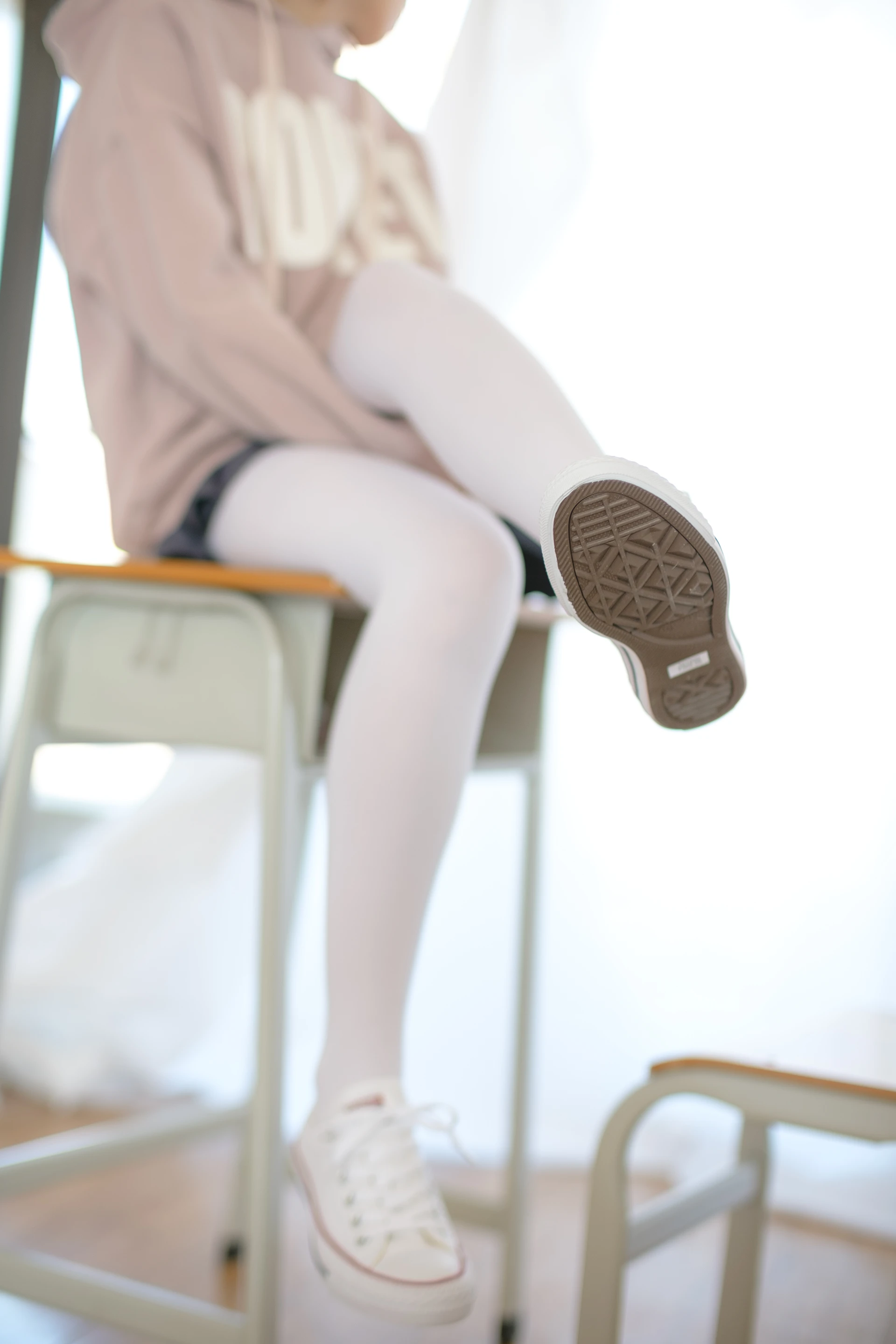 森萝财团 X-002 [105P1V-1.48G]美腿, 肉丝