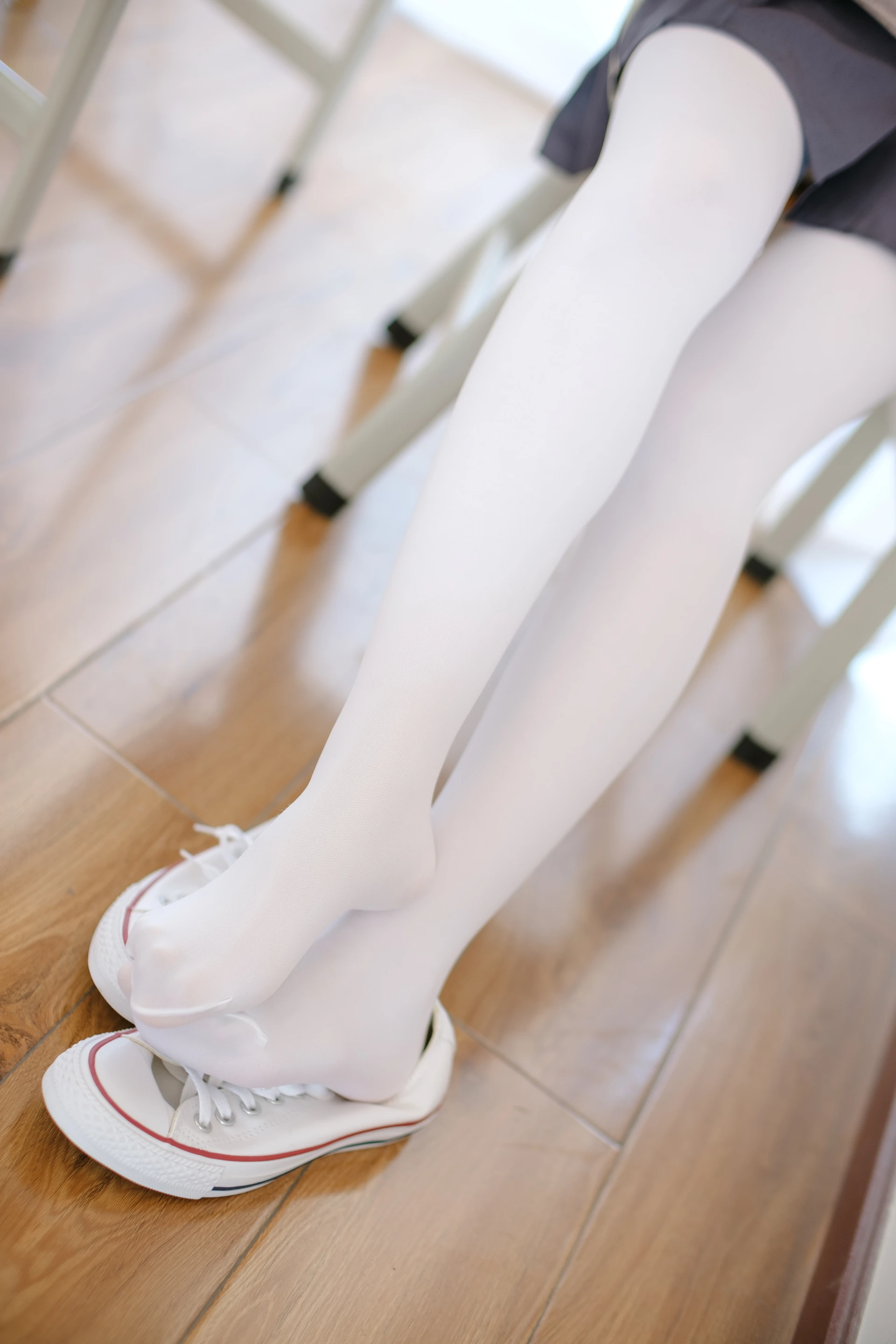 森萝财团 X-002 [105P1V-1.48G]美腿, 肉丝