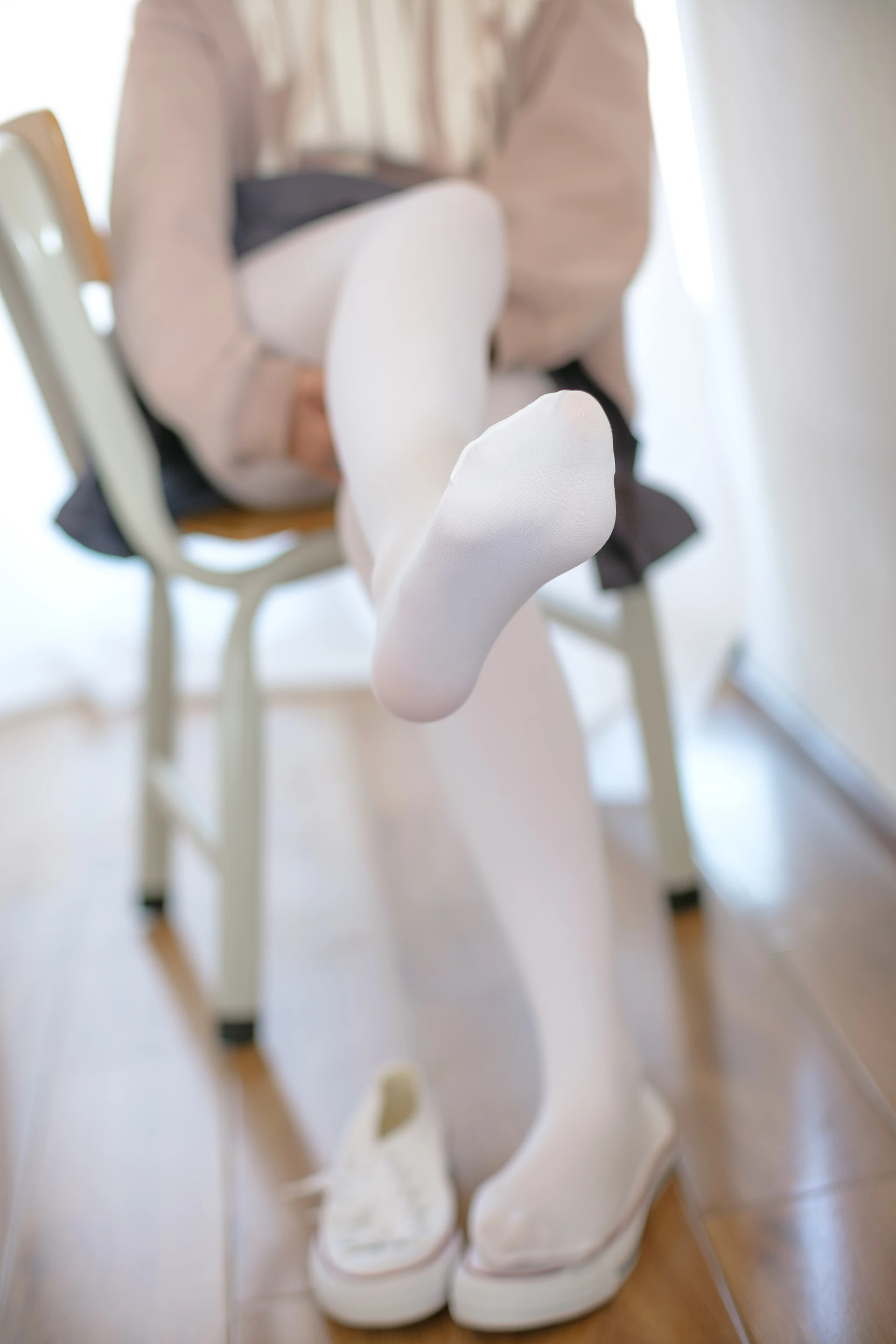森萝财团 X-002 [105P1V-1.48G]美腿, 肉丝