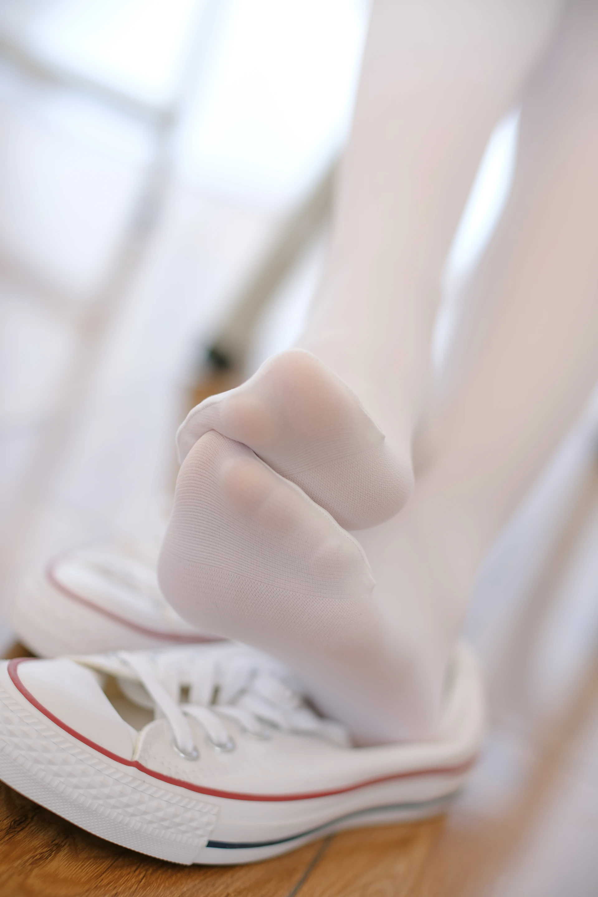 森萝财团 X-002 [105P1V-1.48G]美腿, 肉丝