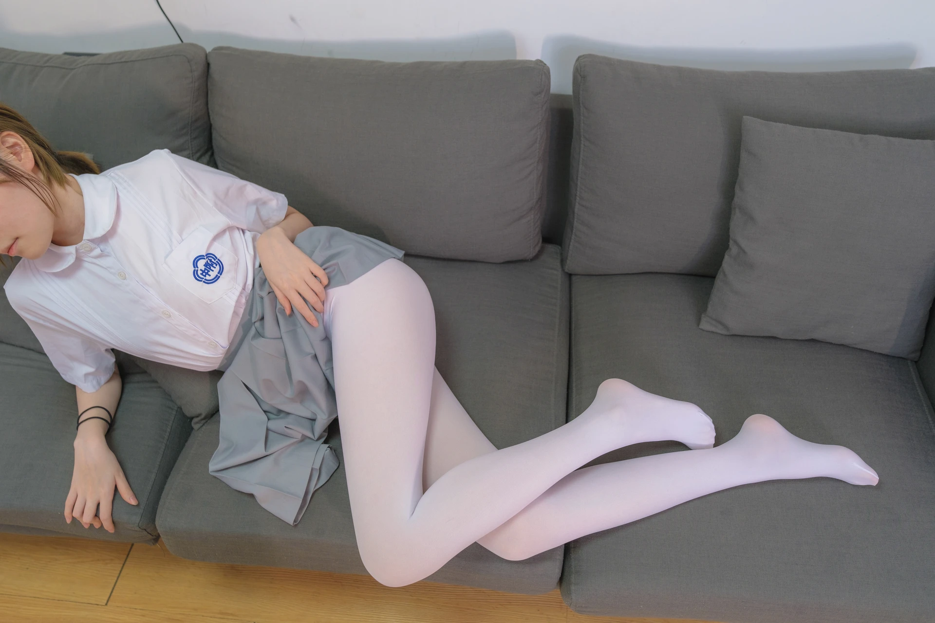 森萝财团 内部VIP系列 微风-01 白丝JK制服 [119P1V-3.49G]