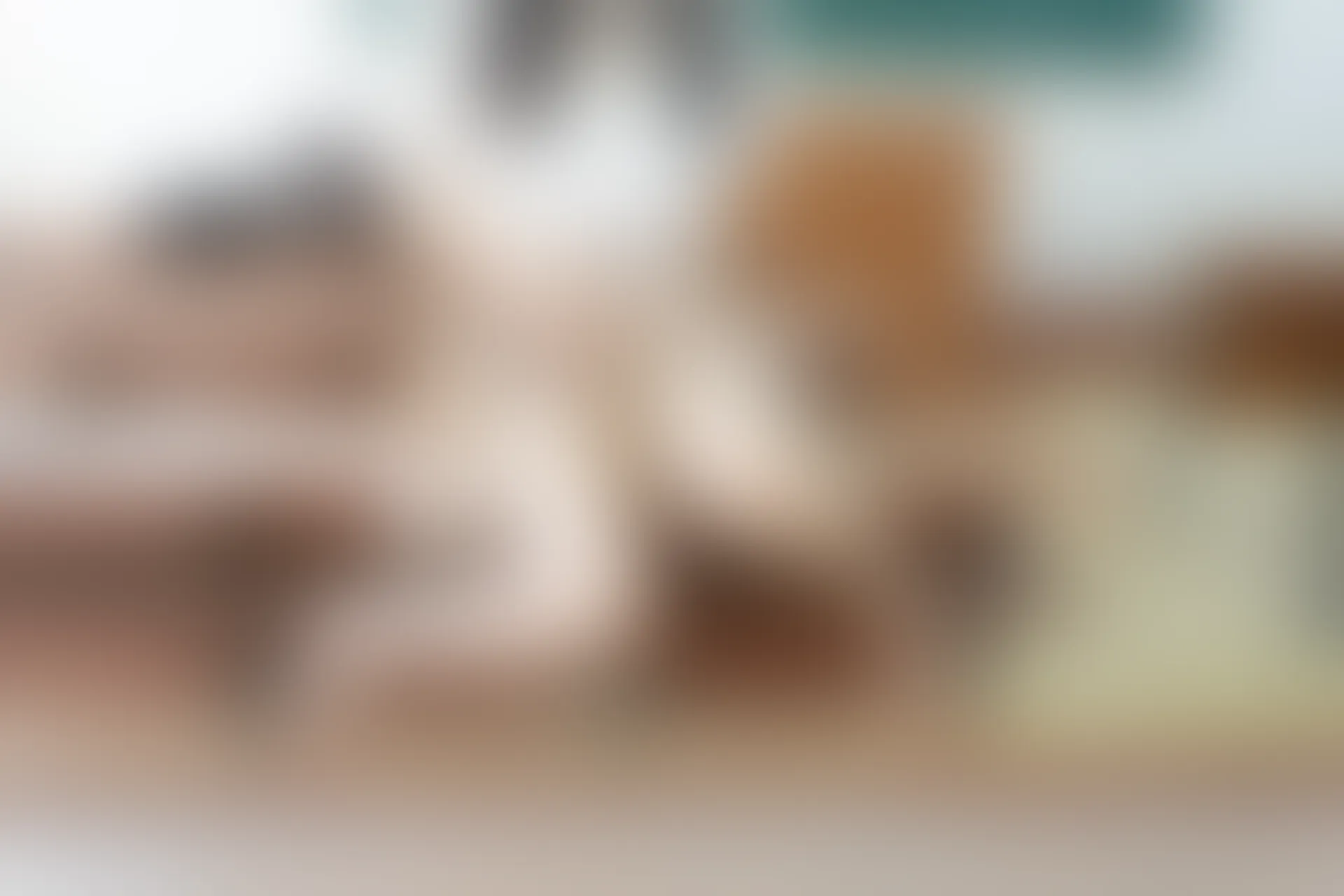 C25.008 制服果腿女孩 [40P-344MB]