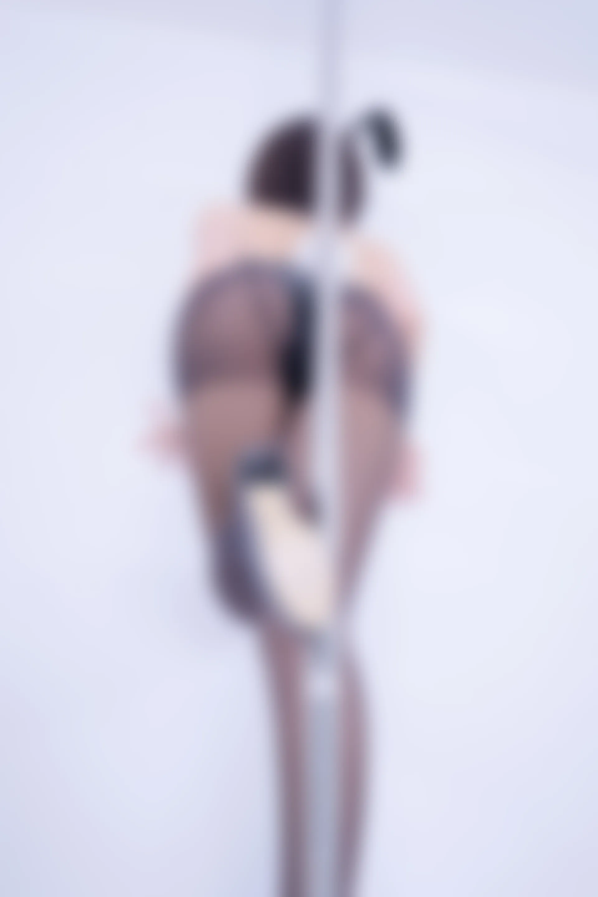 神楽坂真冬 第三季 序号33：兔女郎与钢管《バニーバブル》 [150P2V-825MB]标签：兔女郎, 内衣, 双马尾, 白丝, 神楽坂真冬, 美腿, 美足, 高跟鞋, 黑丝