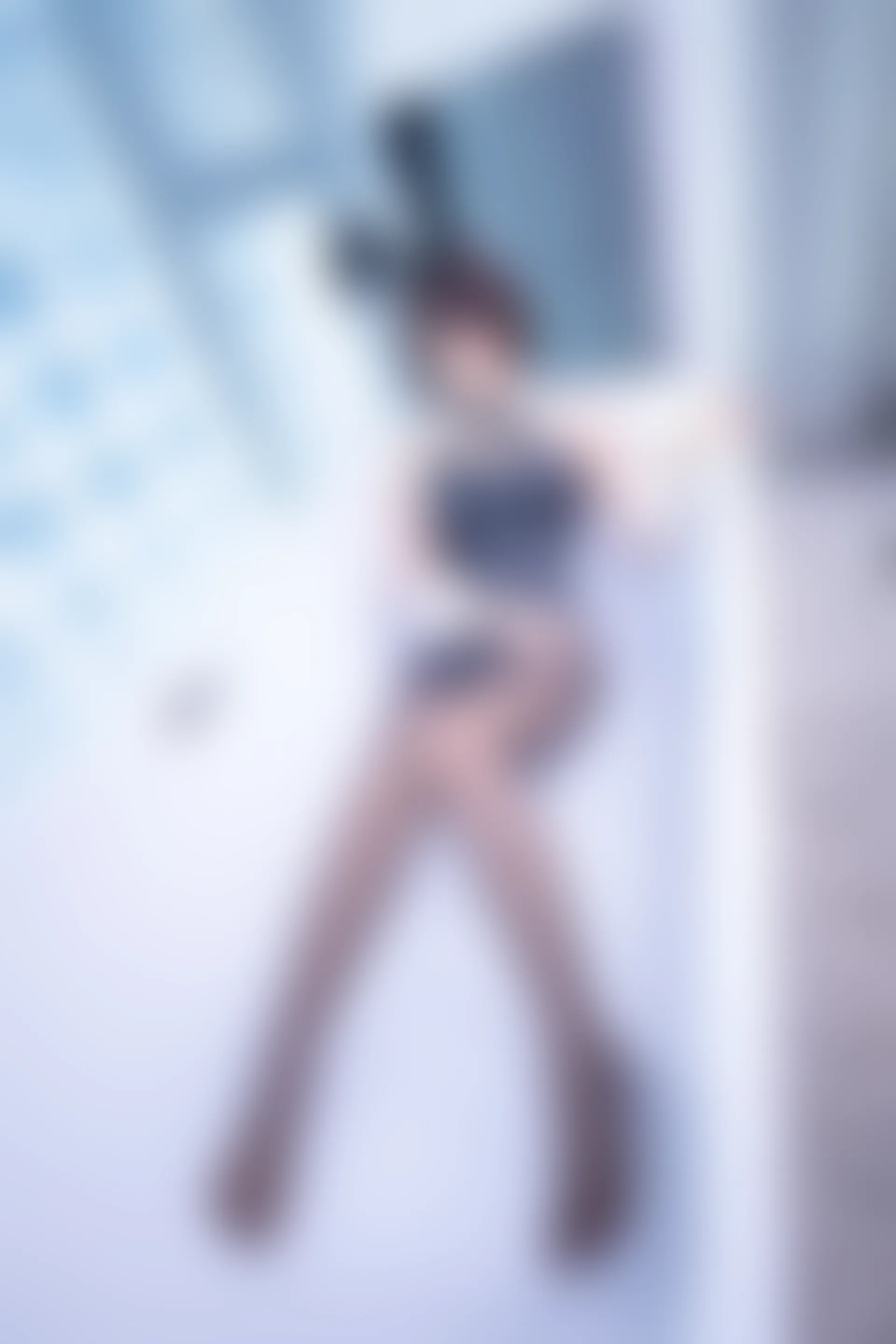 神楽坂真冬 第三季 序号33：兔女郎与钢管《バニーバブル》 [150P2V-825MB]标签：兔女郎, 内衣, 双马尾, 白丝, 神楽坂真冬, 美腿, 美足, 高跟鞋, 黑丝