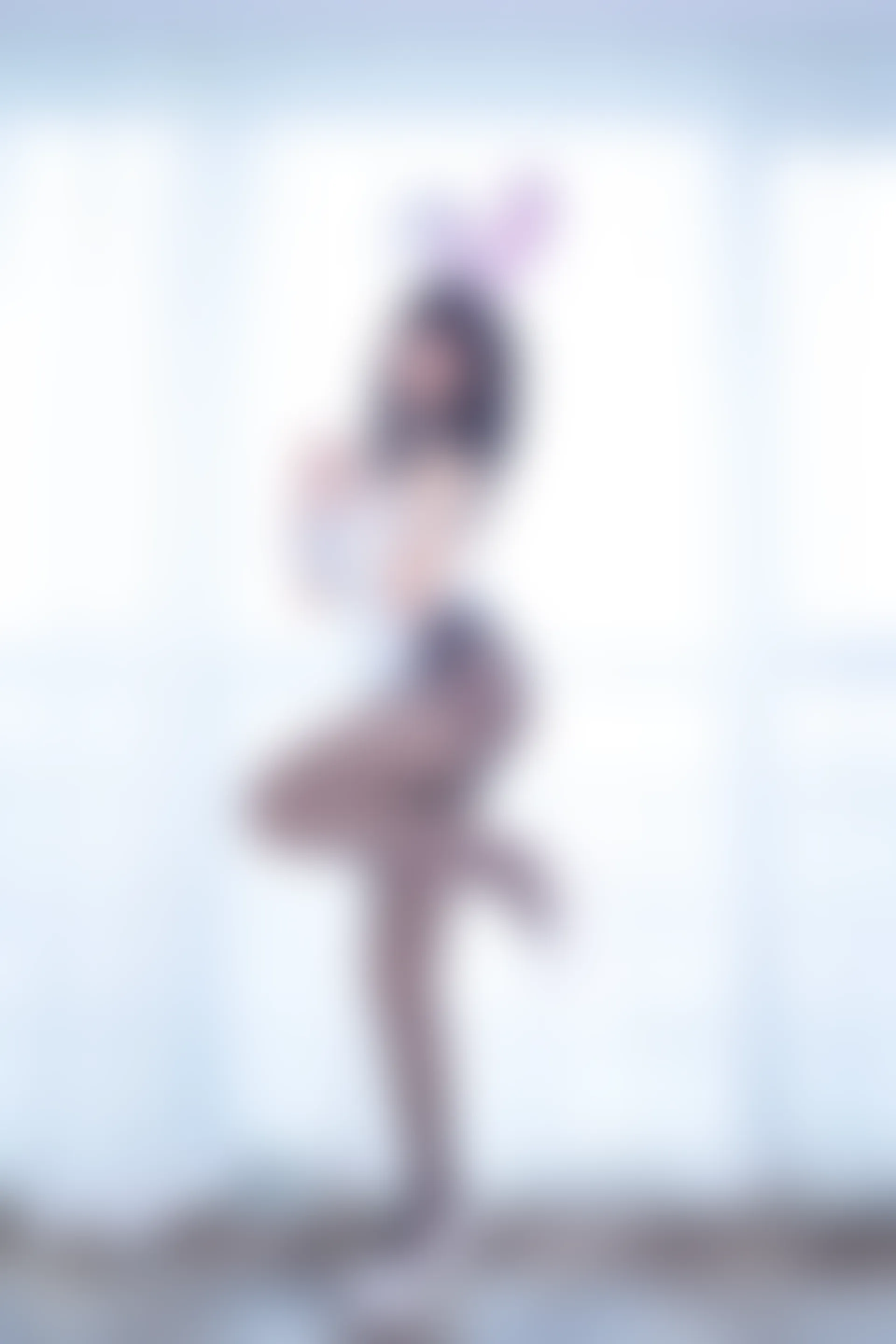 神楽坂真冬 第三季 序号33：兔女郎与钢管《バニーバブル》 [150P2V-825MB]标签：兔女郎, 内衣, 双马尾, 白丝, 神楽坂真冬, 美腿, 美足, 高跟鞋, 黑丝