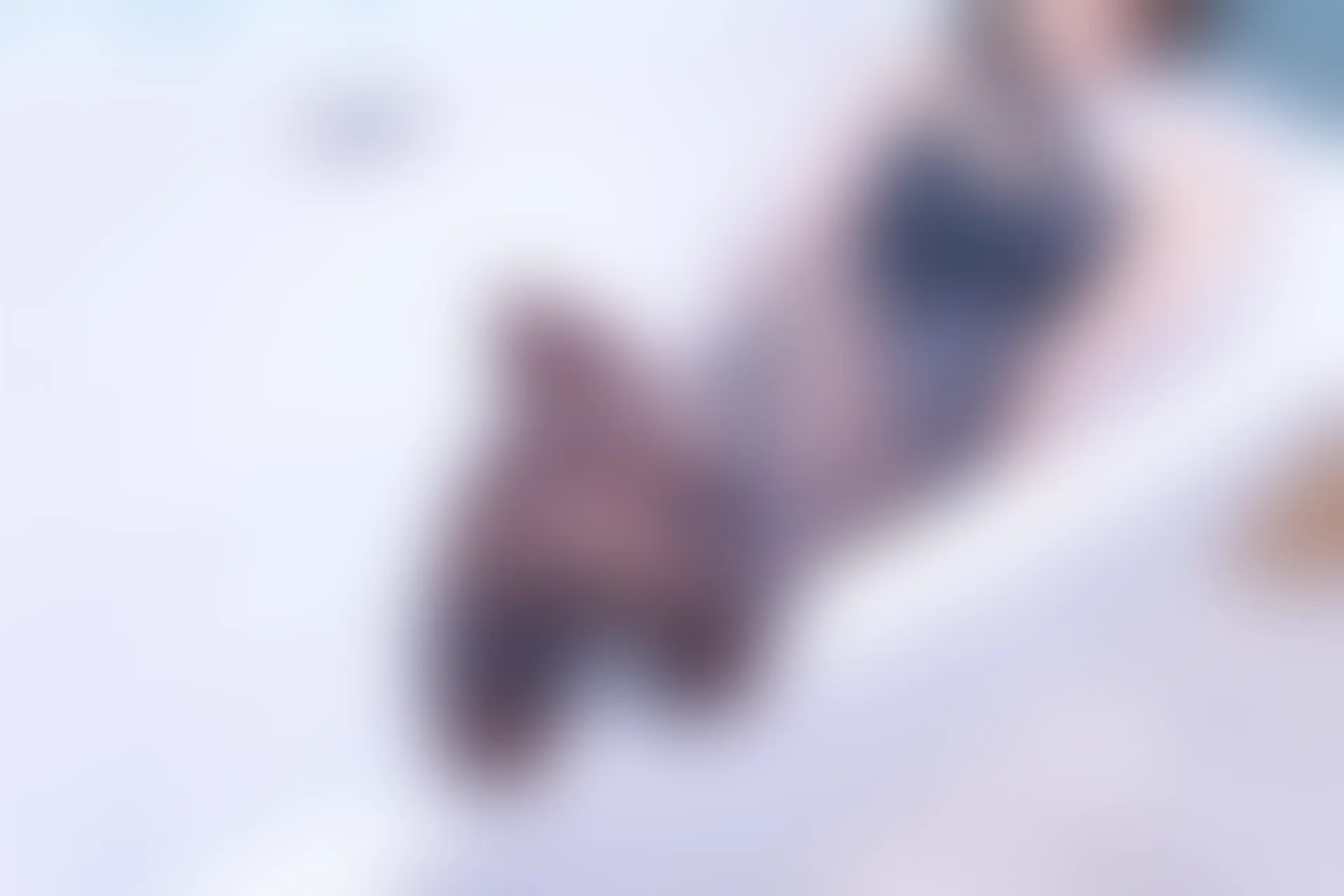 神楽坂真冬 第三季 序号33：兔女郎与钢管《バニーバブル》 [150P2V-825MB]标签：兔女郎, 内衣, 双马尾, 白丝, 神楽坂真冬, 美腿, 美足, 高跟鞋, 黑丝