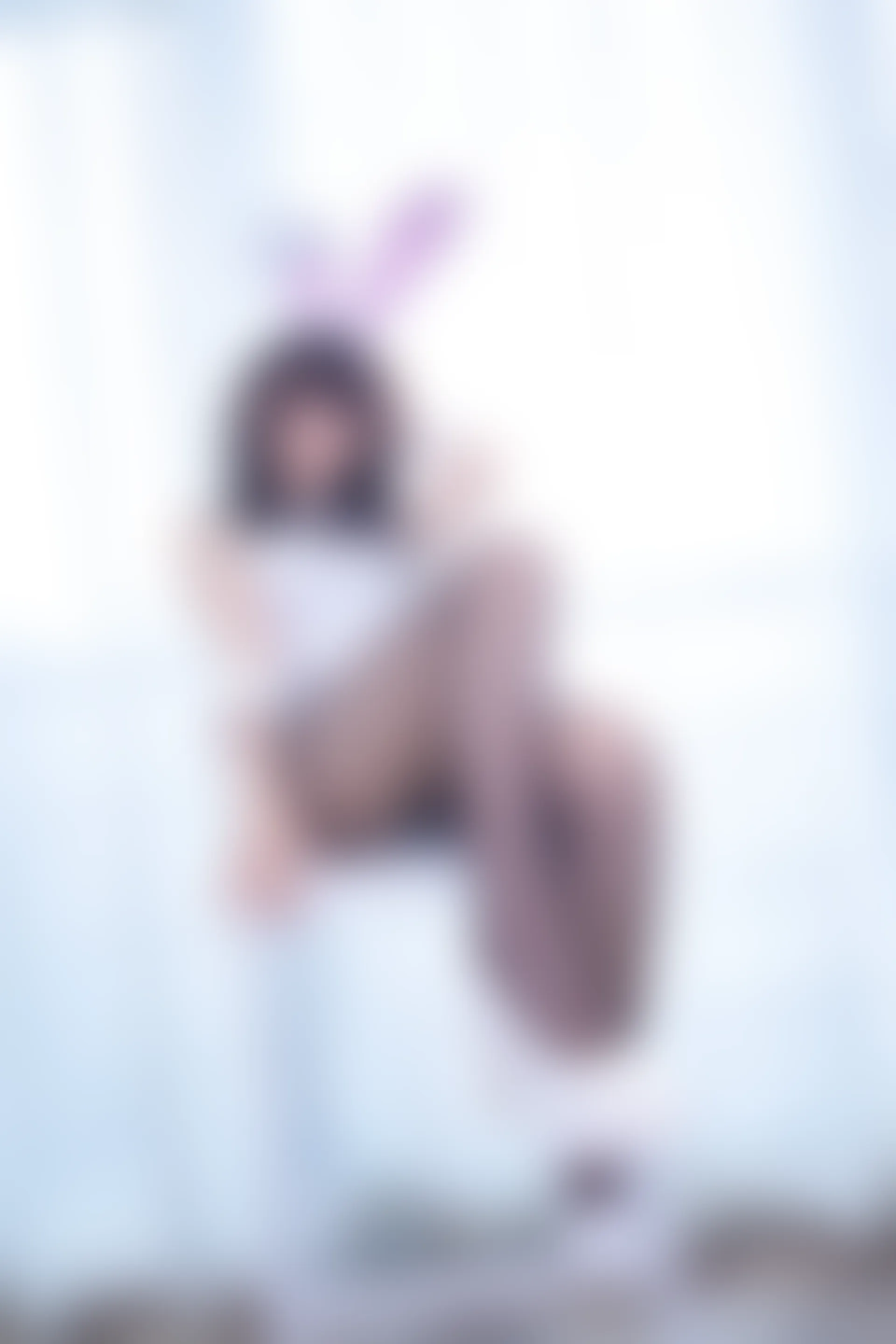 神楽坂真冬 第三季 序号33：兔女郎与钢管《バニーバブル》 [150P2V-825MB]标签：兔女郎, 内衣, 双马尾, 白丝, 神楽坂真冬, 美腿, 美足, 高跟鞋, 黑丝