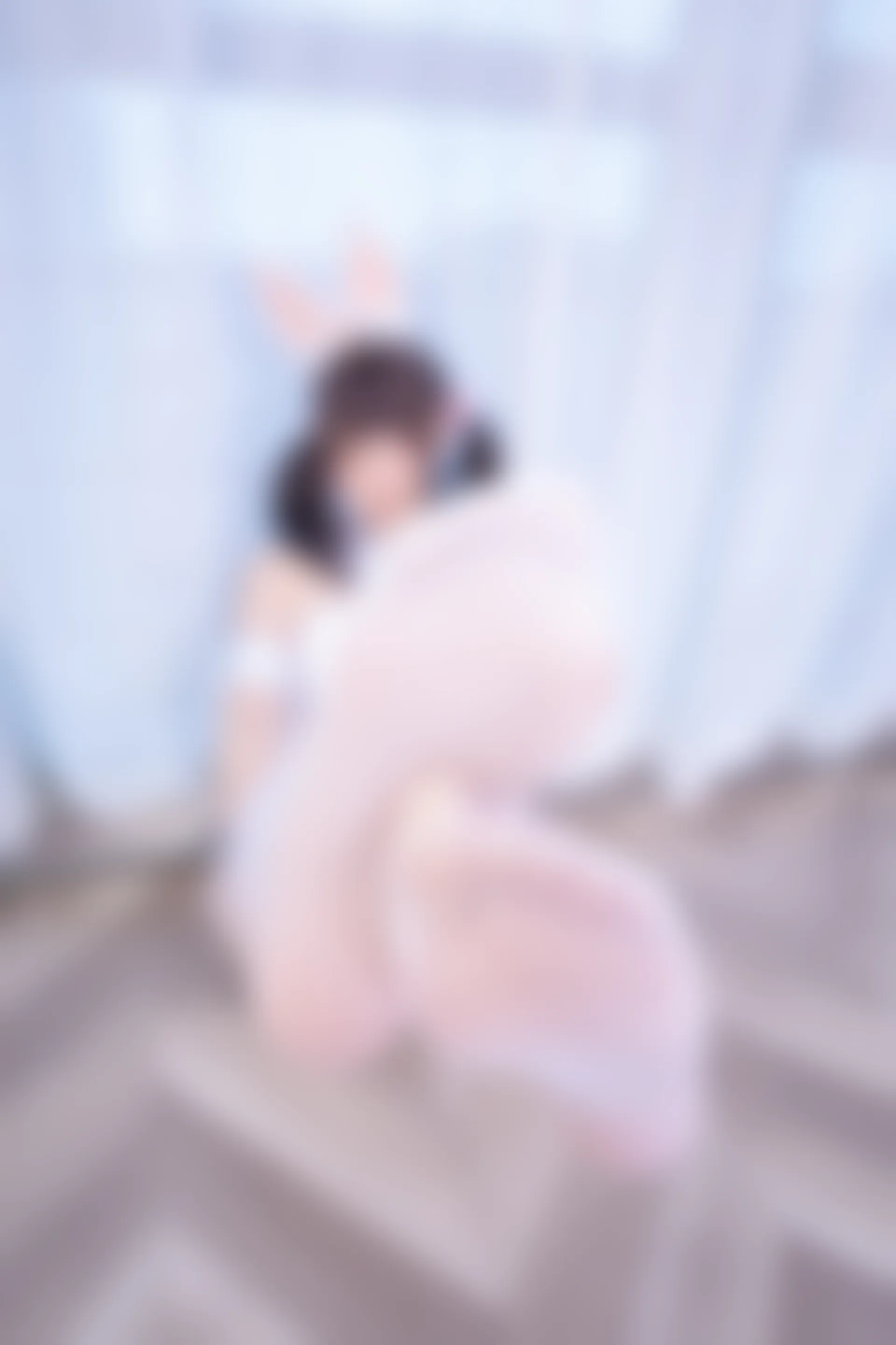 神楽坂真冬 第三季 序号33：兔女郎与钢管《バニーバブル》 [150P2V-825MB]标签：兔女郎, 内衣, 双马尾, 白丝, 神楽坂真冬, 美腿, 美足, 高跟鞋, 黑丝