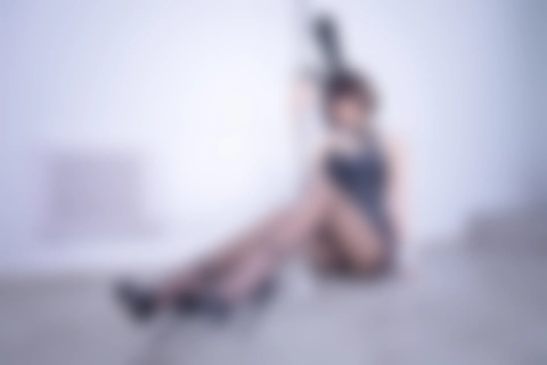 神楽坂真冬 第三季 序号33：兔女郎与钢管《バニーバブル》 [150P2V-825MB]标签：兔女郎, 内衣, 双马尾, 白丝, 神楽坂真冬, 美腿, 美足, 高跟鞋, 黑丝