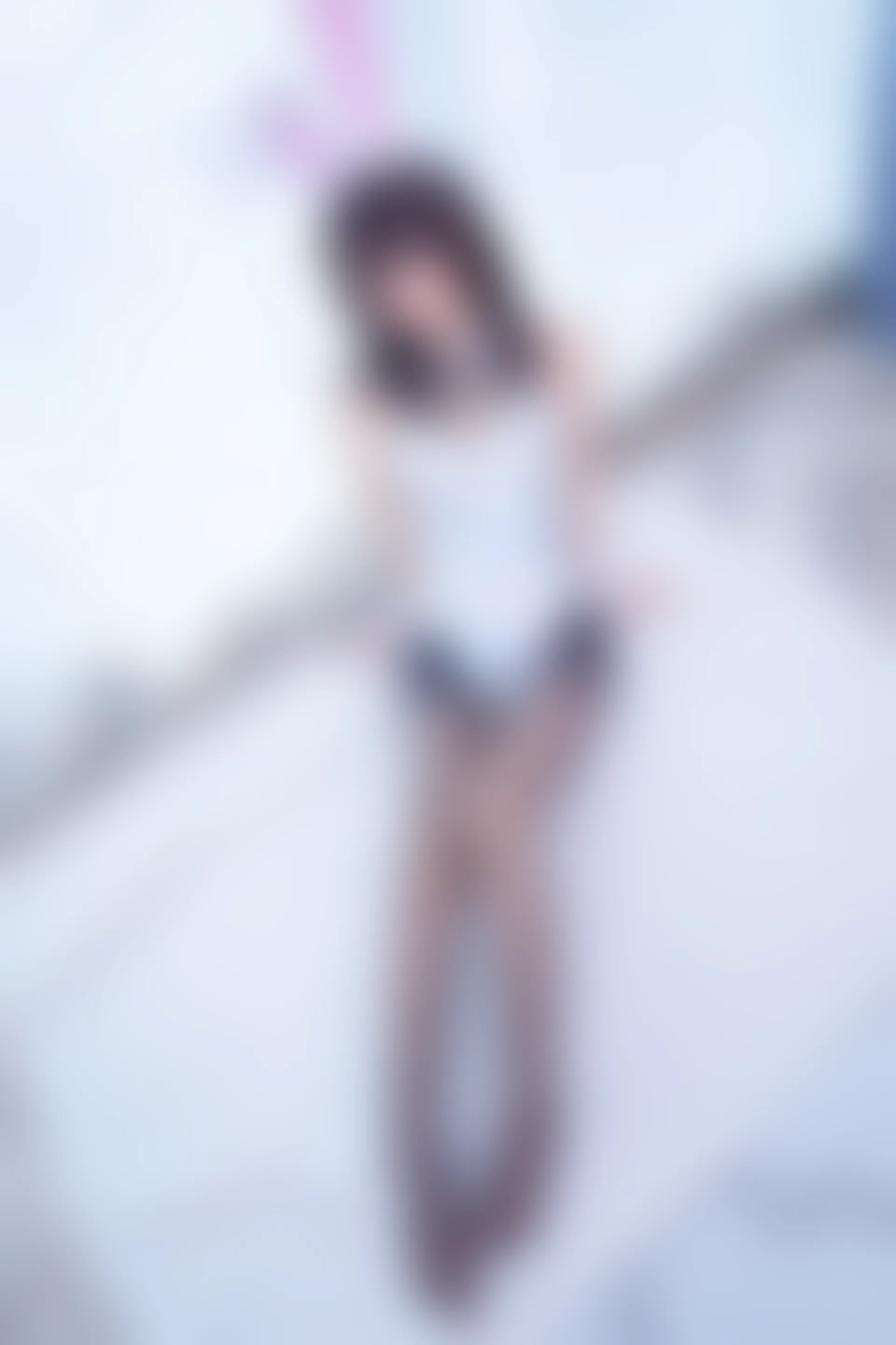 神楽坂真冬 第三季 序号33：兔女郎与钢管《バニーバブル》 [150P2V-825MB]标签：兔女郎, 内衣, 双马尾, 白丝, 神楽坂真冬, 美腿, 美足, 高跟鞋, 黑丝