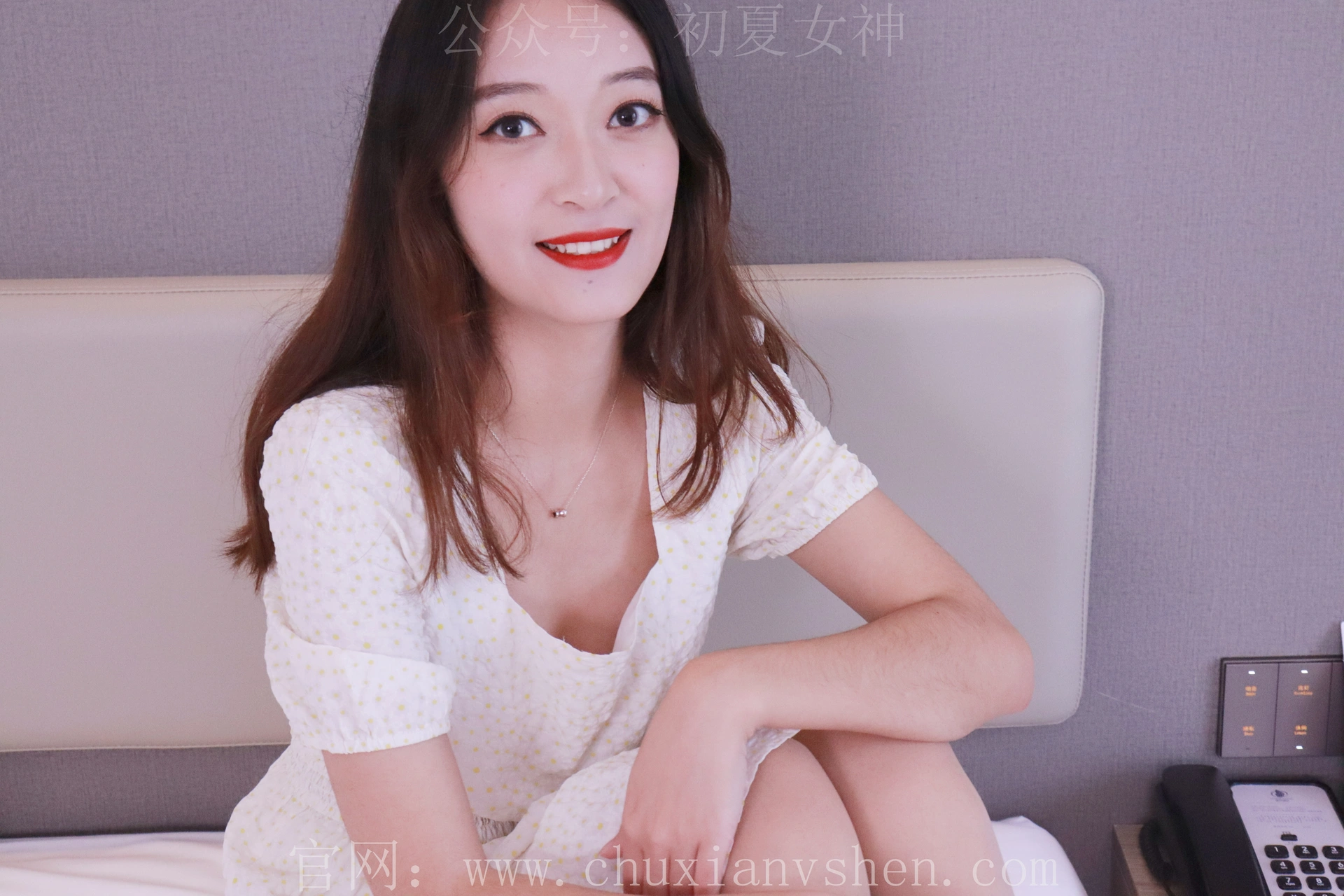 初夏女神 NO.015 依依~白色M码秋季连衣裙搭高跟鞋[137P-1V-4.17G]