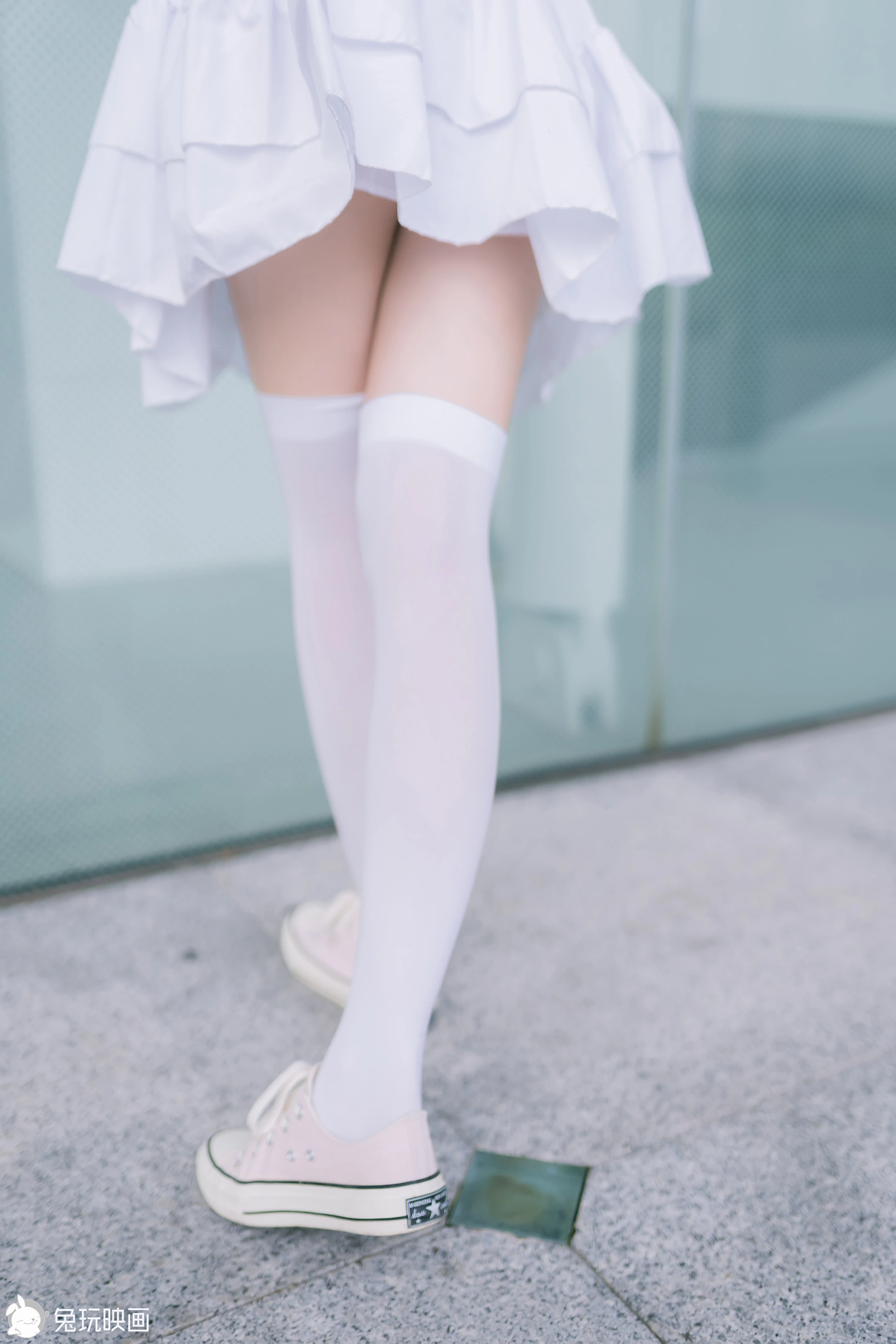 C19.001 白裙白丝 [39P-82MB]
