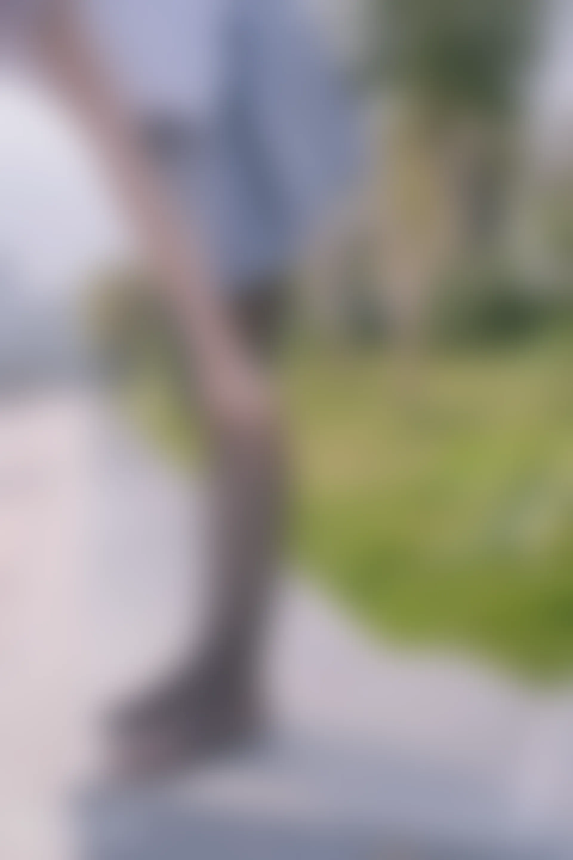 C00.003 河边的黑丝 [42P-89MB]