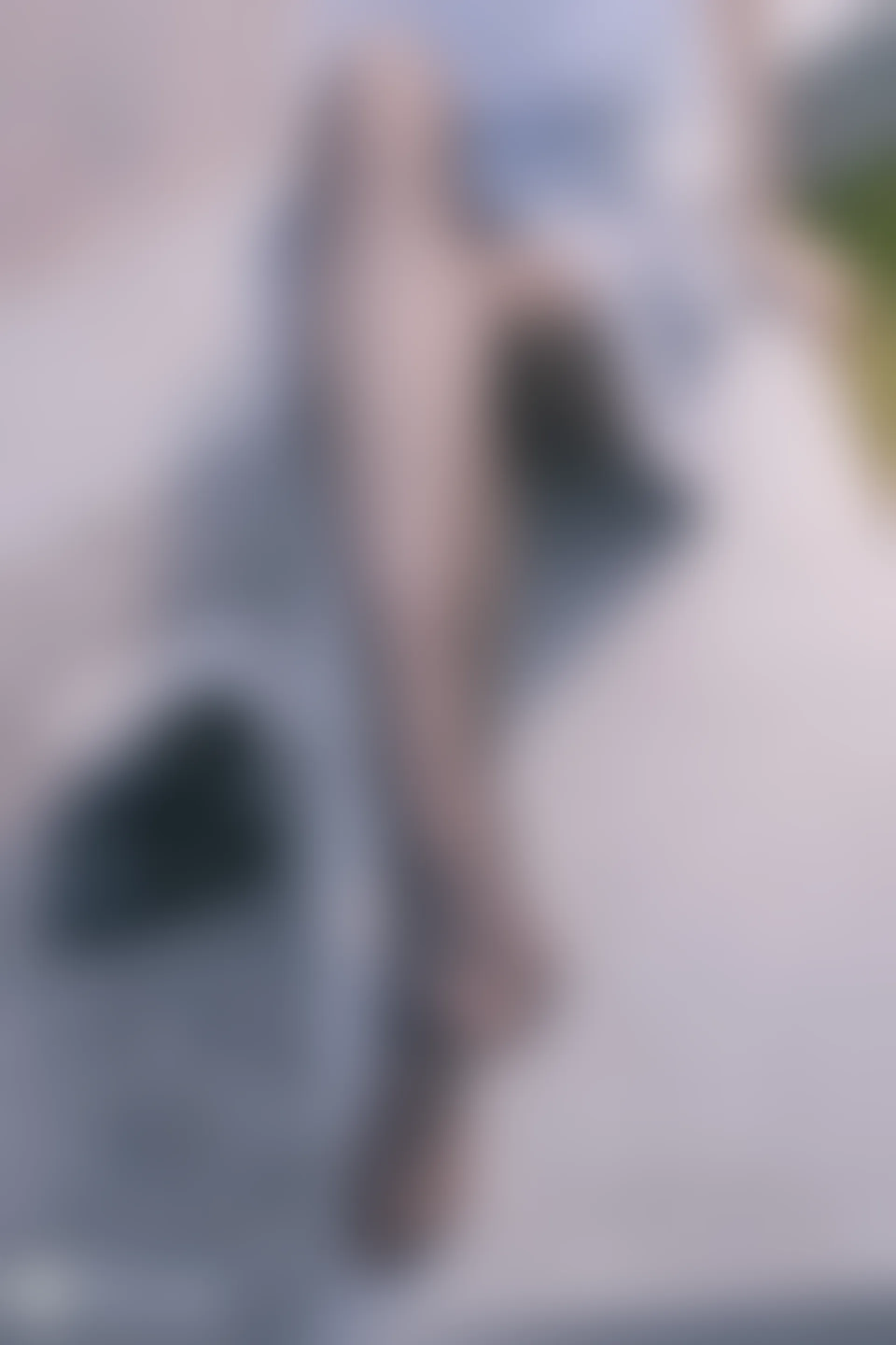 C00.003 河边的黑丝 [42P-89MB]