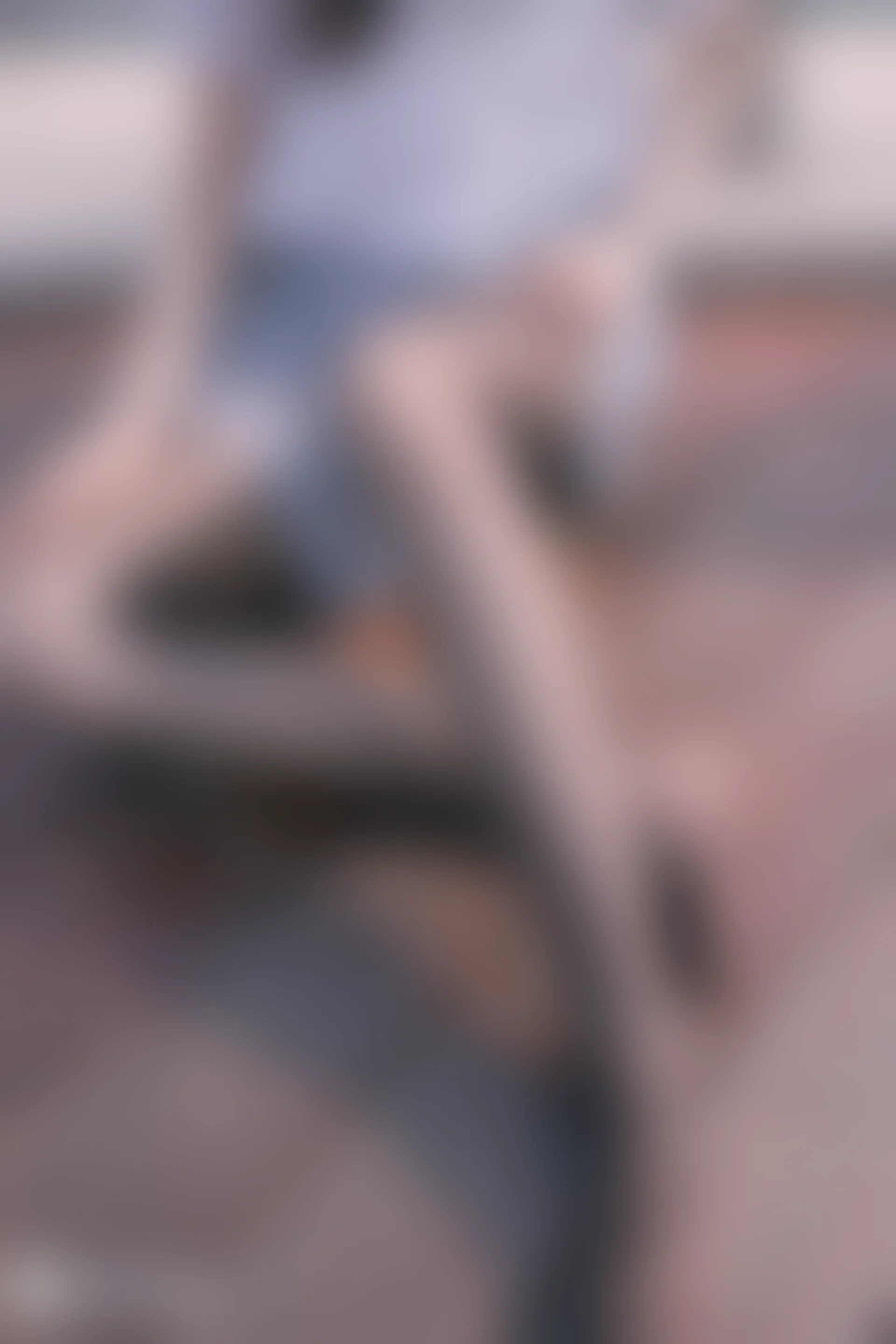 C00.003 河边的黑丝 [42P-89MB]