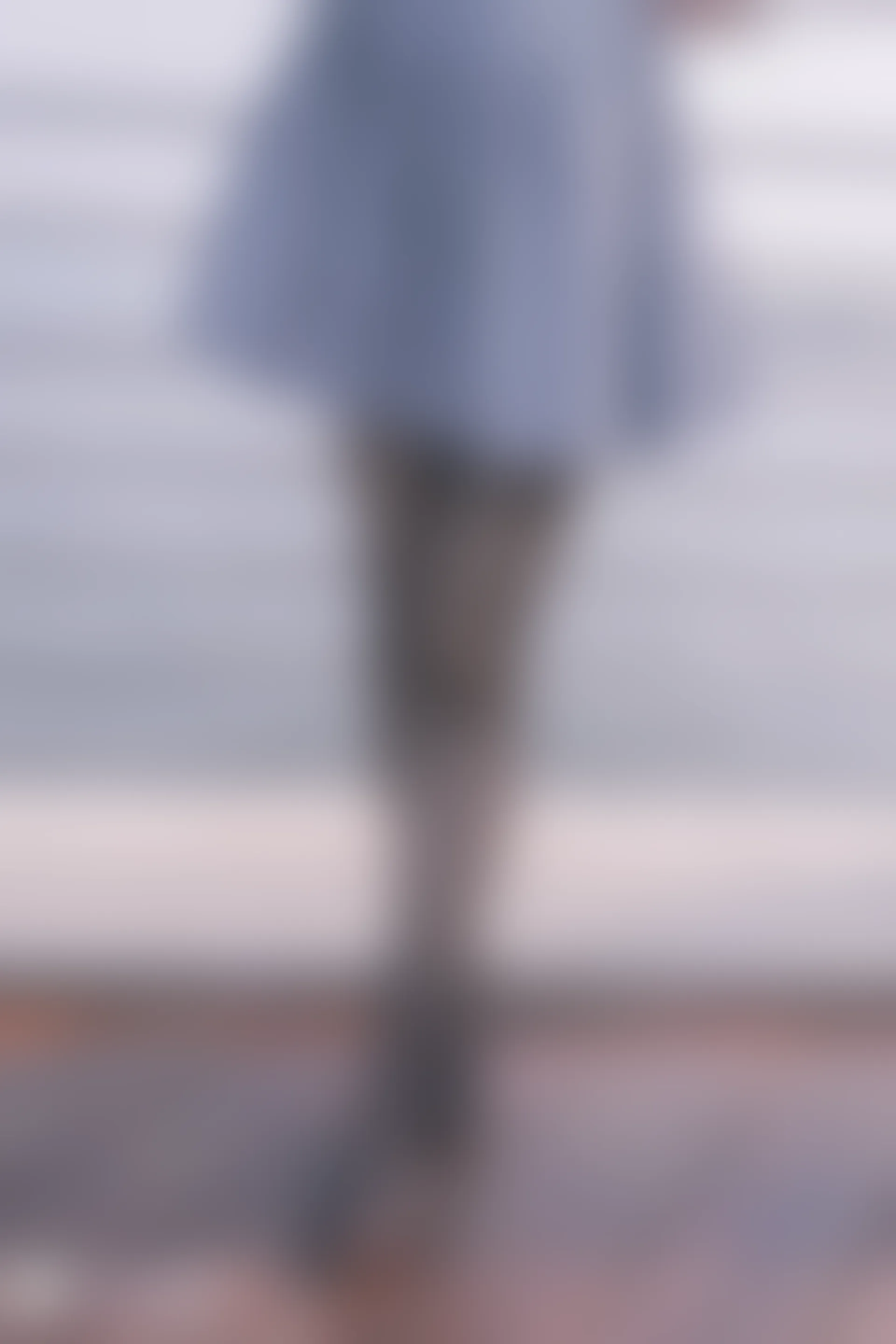 C00.003 河边的黑丝 [42P-89MB]