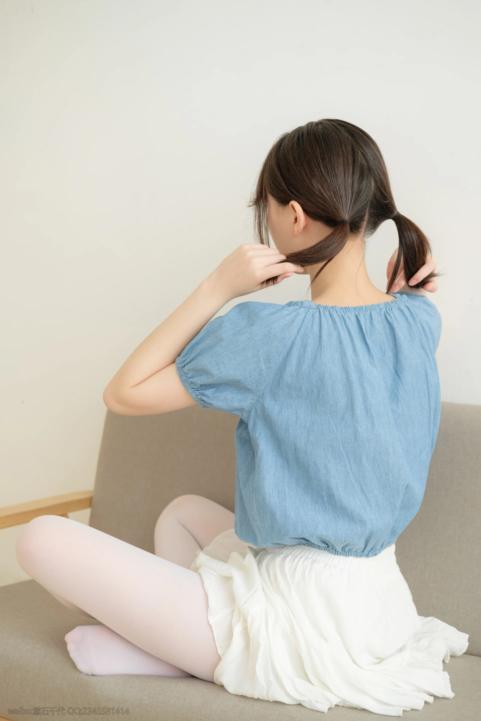 轻兰映画 Blue and White 白丝美腿双马尾[129P-698.7M]Blue and White, 可爱, 白丝, 美腿, 美足, 轻兰映画