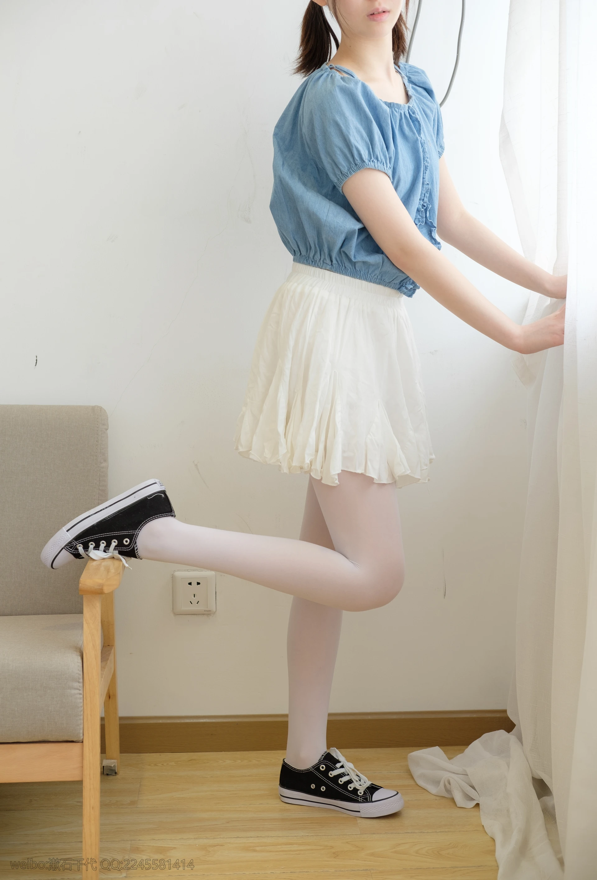 轻兰映画 Blue and White 白丝美腿双马尾[129P-698.7M]Blue and White, 可爱, 白丝, 美腿, 美足, 轻兰映画