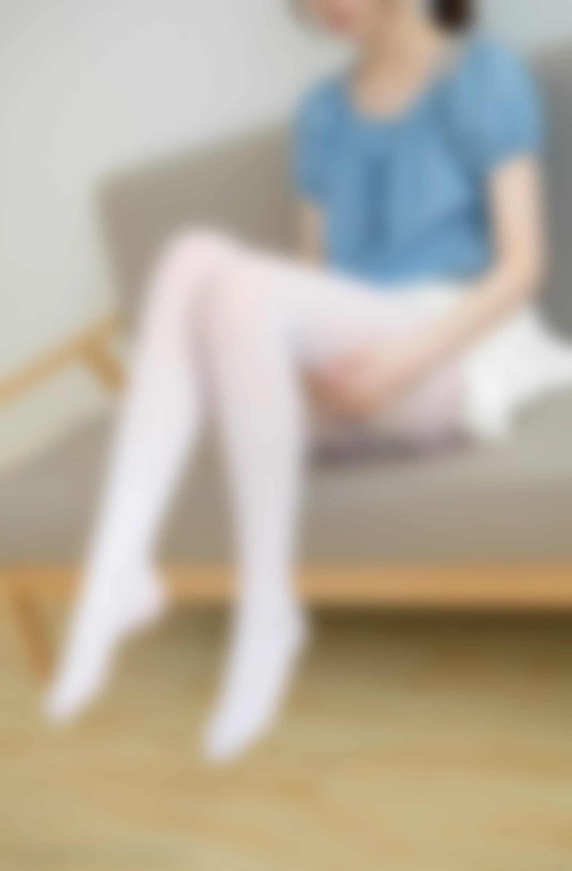 轻兰映画 Blue and White 白丝美腿双马尾[129P-698.7M]Blue and White, 可爱, 白丝, 美腿, 美足, 轻兰映画