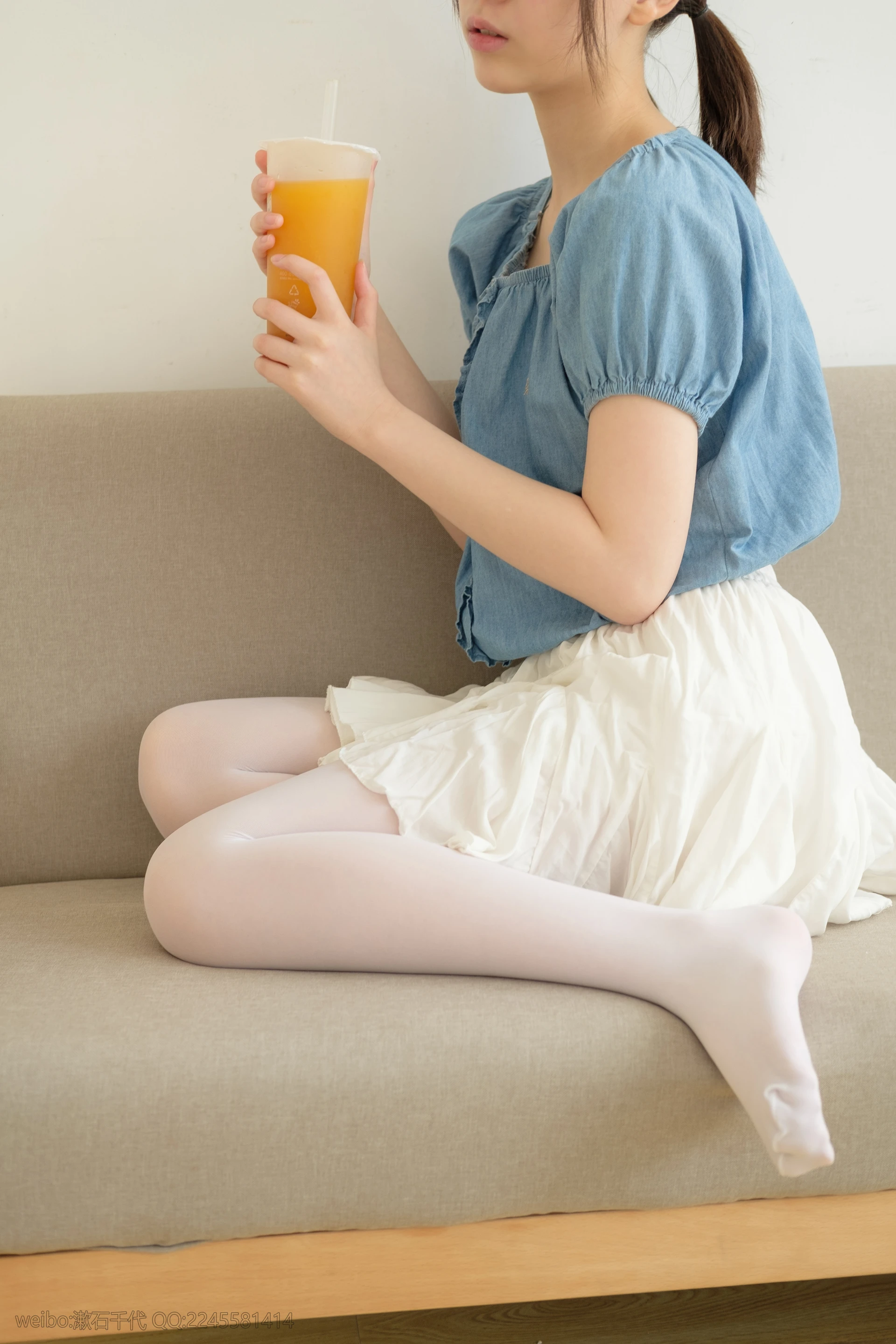 轻兰映画 Blue and White 白丝美腿双马尾[129P-698.7M]Blue and White, 可爱, 白丝, 美腿, 美足, 轻兰映画