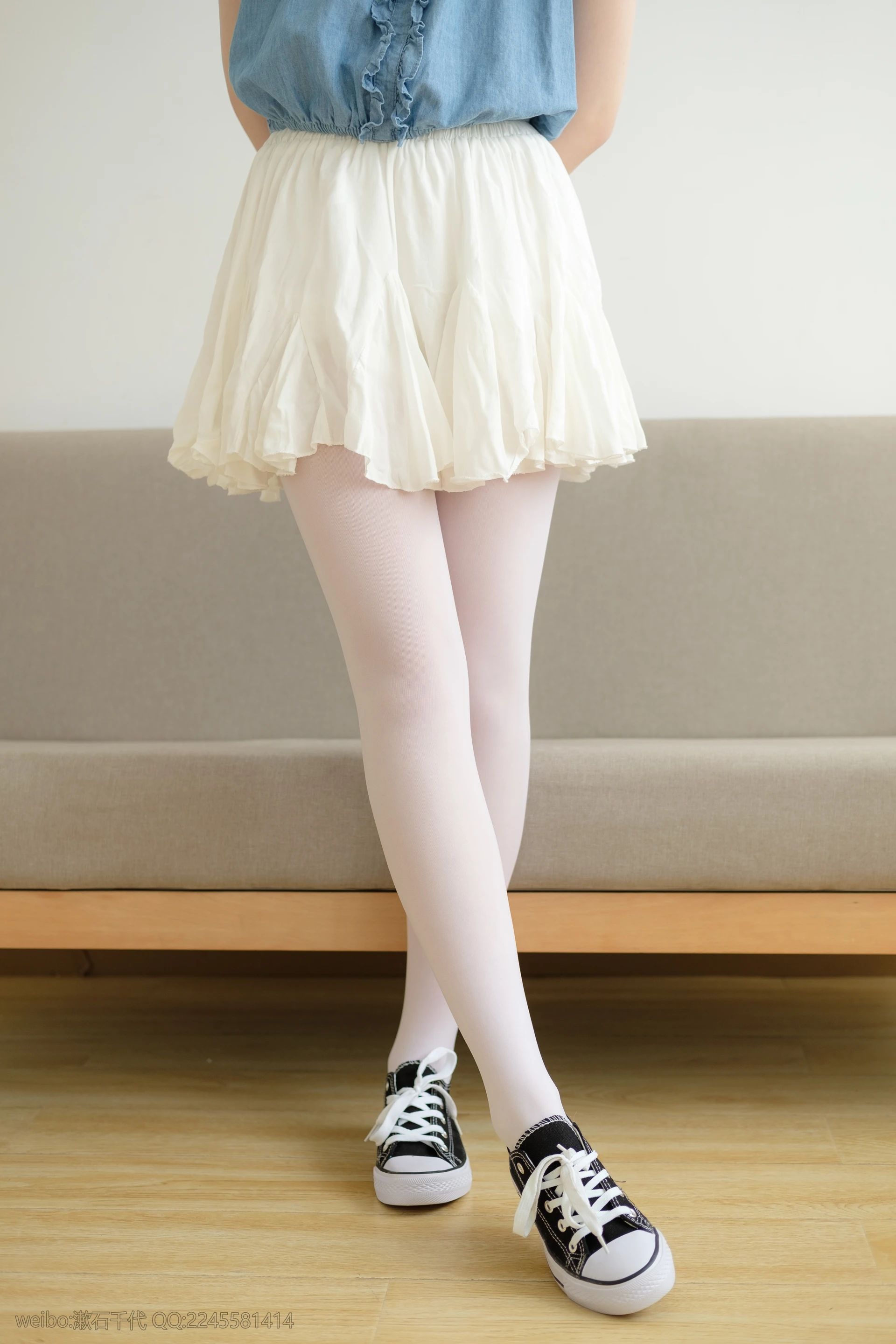 轻兰映画 Blue and White 白丝美腿双马尾[129P-698.7M]Blue and White, 可爱, 白丝, 美腿, 美足, 轻兰映画