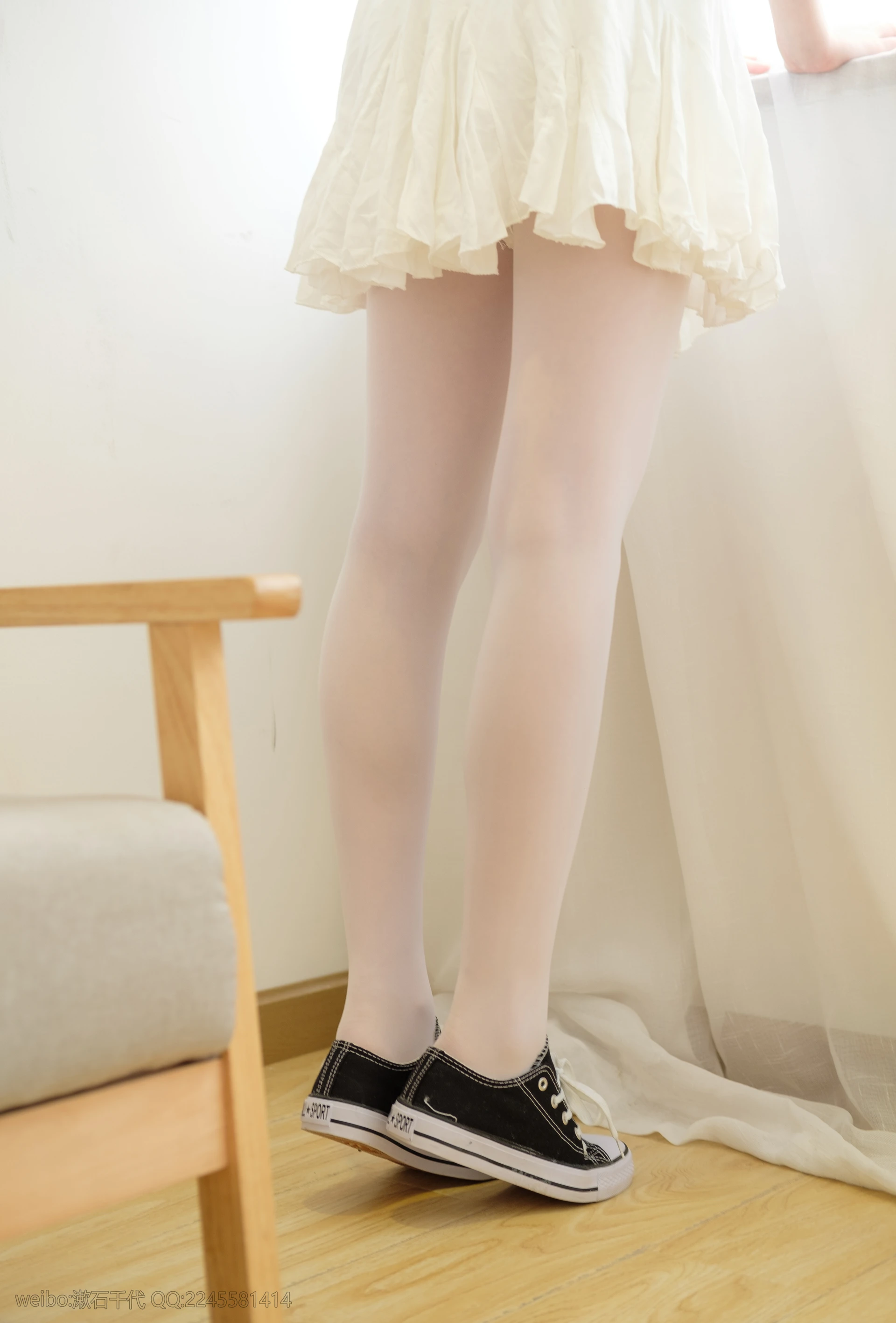 轻兰映画 Blue and White 白丝美腿双马尾[129P-698.7M]Blue and White, 可爱, 白丝, 美腿, 美足, 轻兰映画