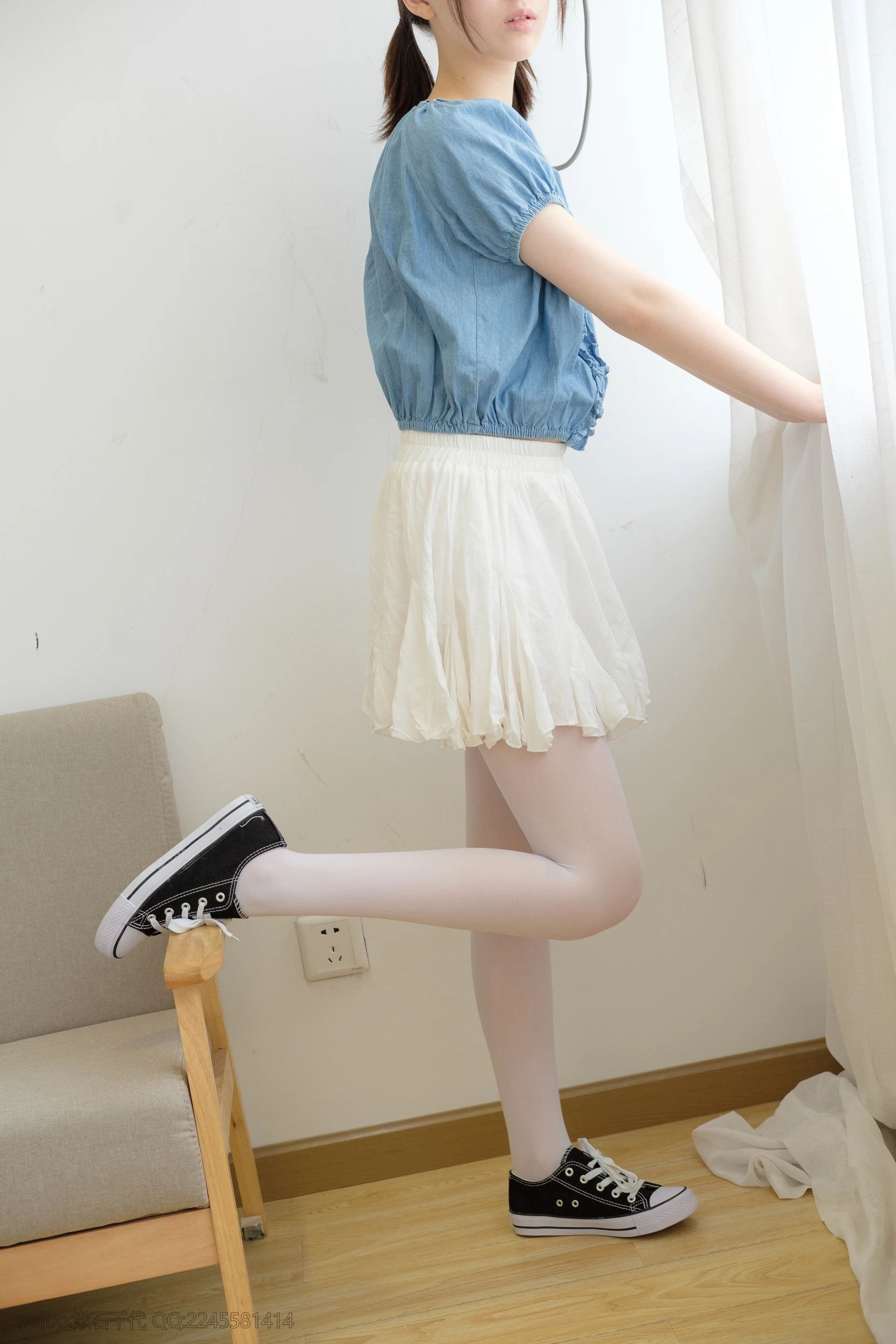 轻兰映画 Blue and White 白丝美腿双马尾[129P-698.7M]Blue and White, 可爱, 白丝, 美腿, 美足, 轻兰映画