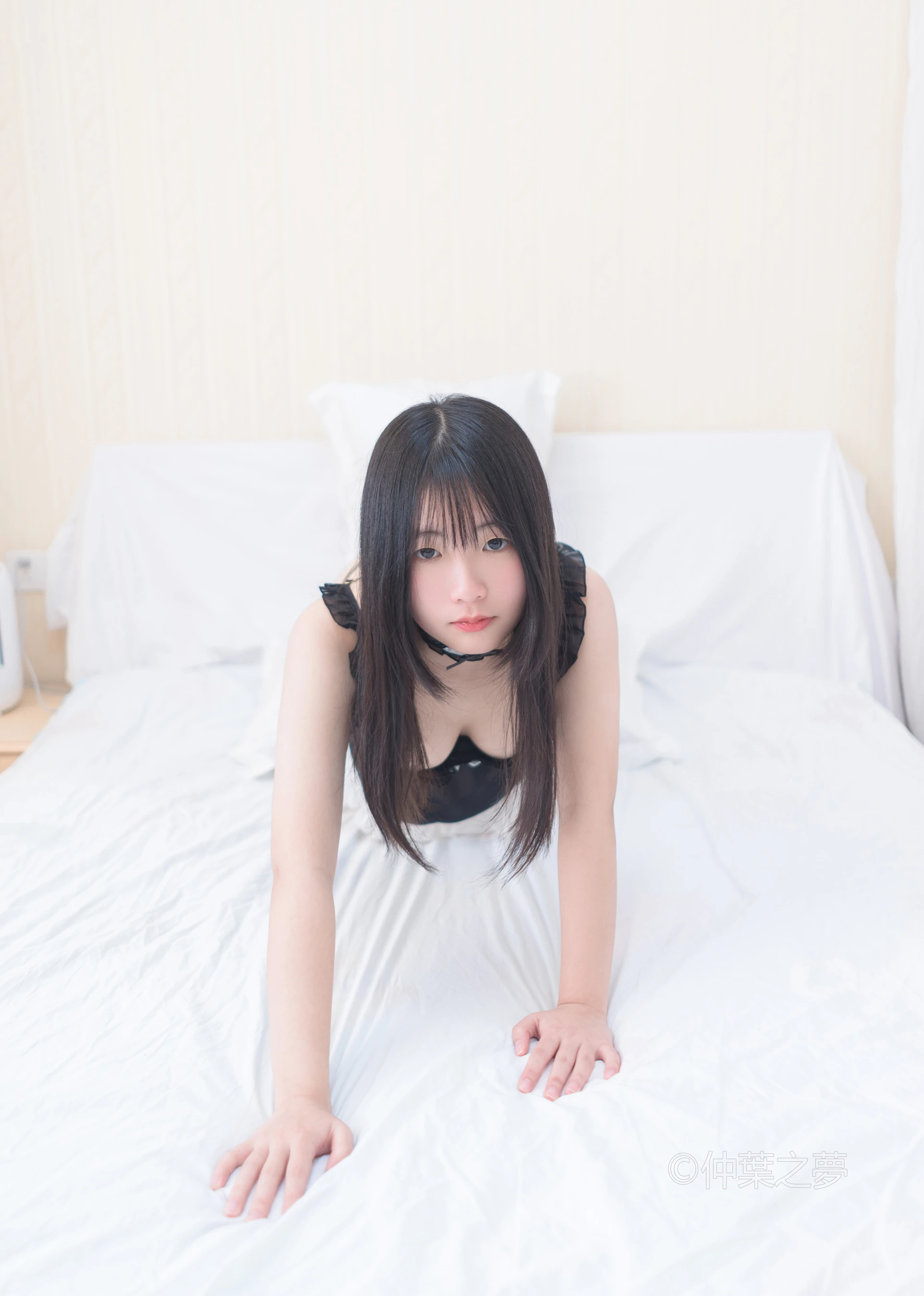 轻兰映画 Grand.010 [64P-242M]美腿, 美足, 轻兰映画