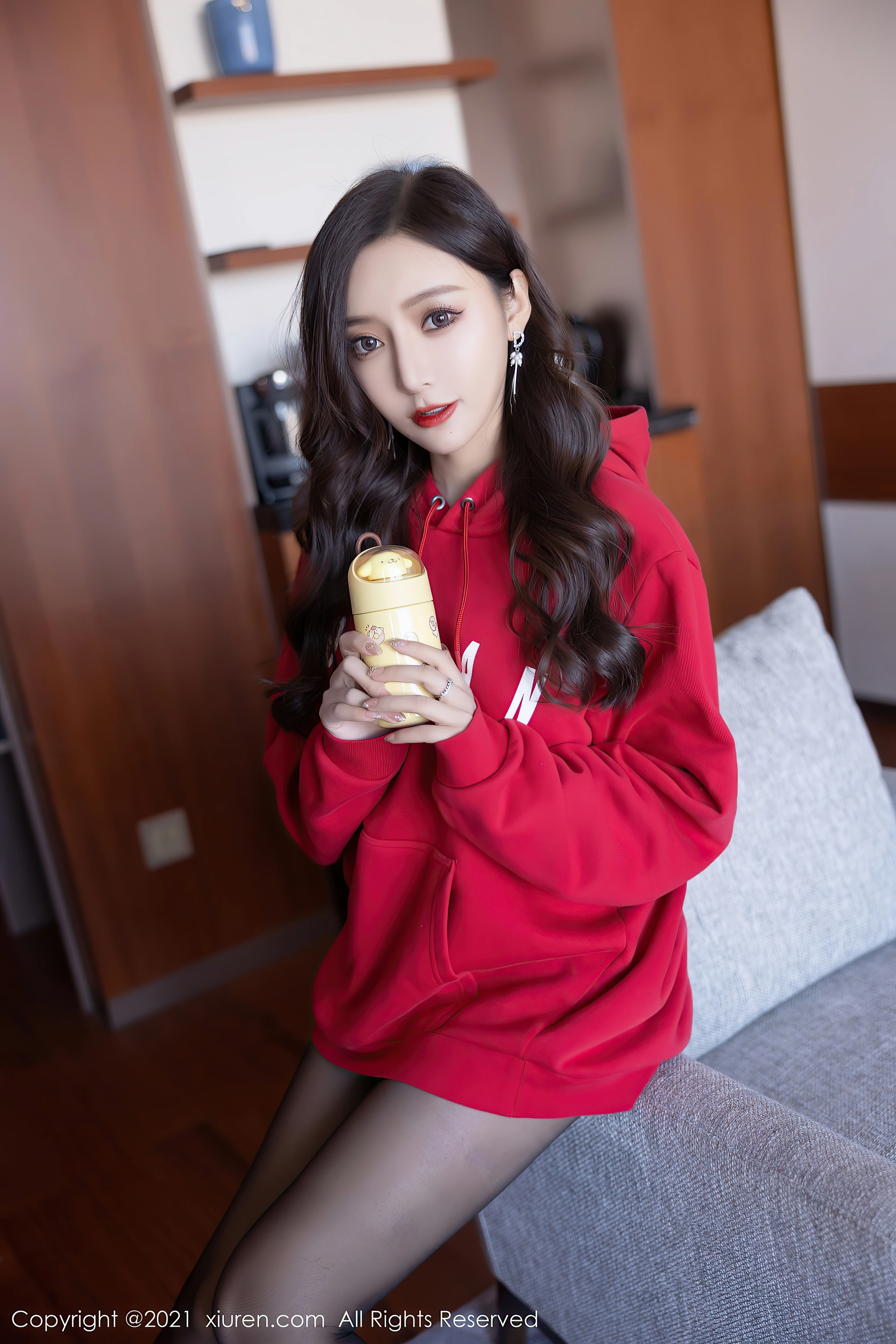XiuRen秀人网 2021.12.17 No.4356 王馨瑶yanni 御姐黑丝[83+1P 886MB]