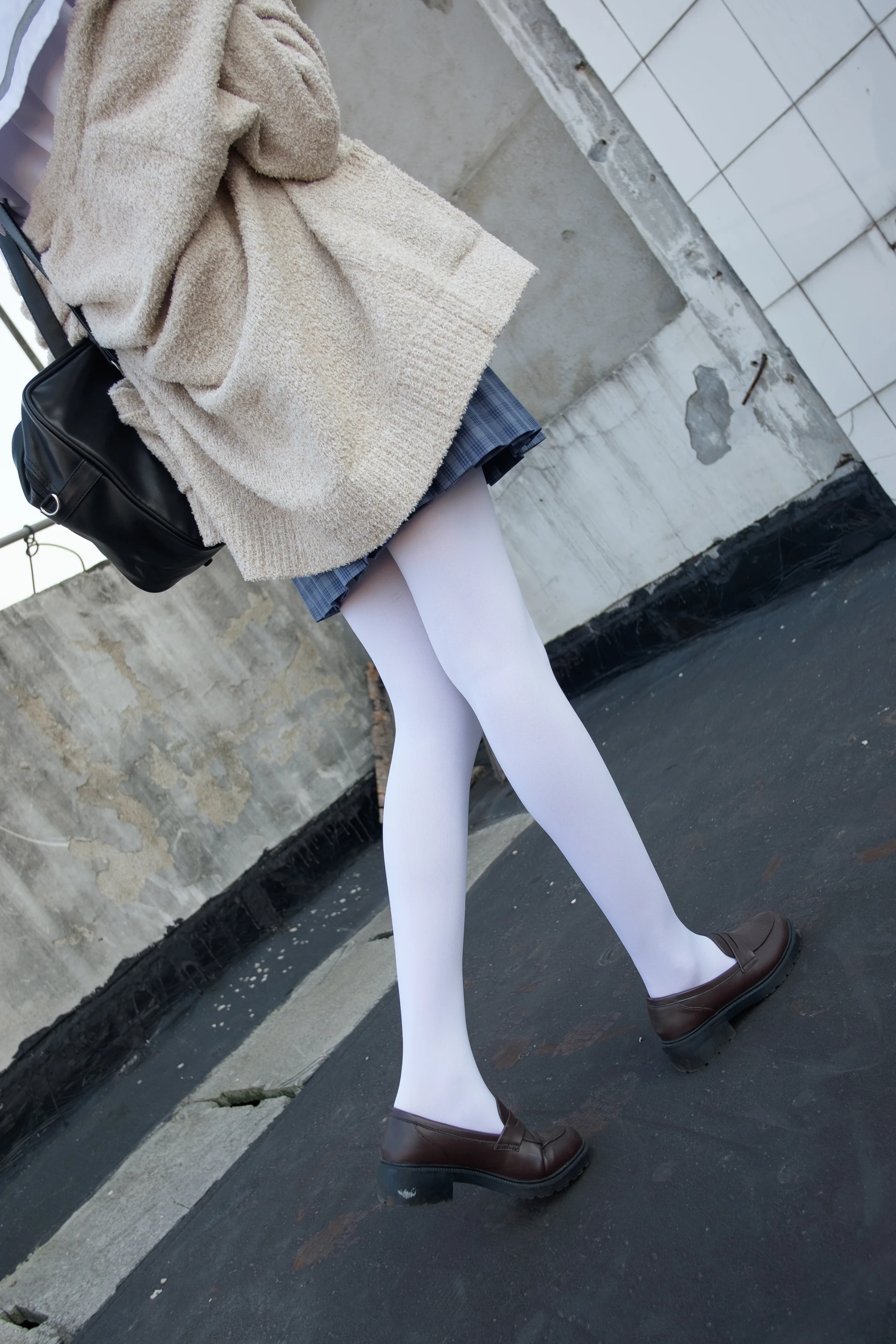 森萝财团 SSR-001 [74P-490M]Aika, 校服, 森萝财团, 白丝