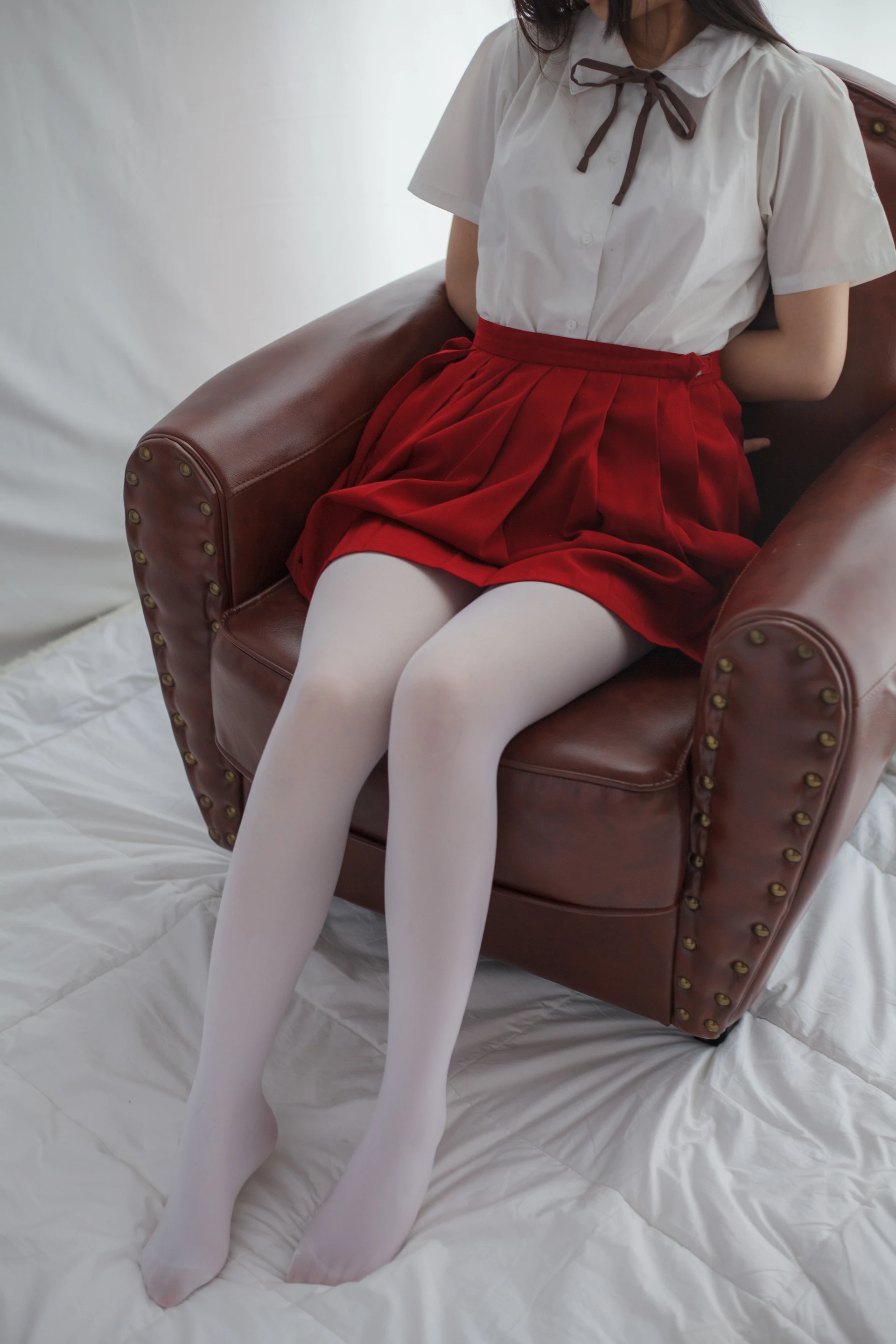 少女秩序 VOL.04 艳丽的小红裙 JK 白丝[52P-417.5M]JK, JK制服, 少女秩序, 白丝, 美腿, 美足