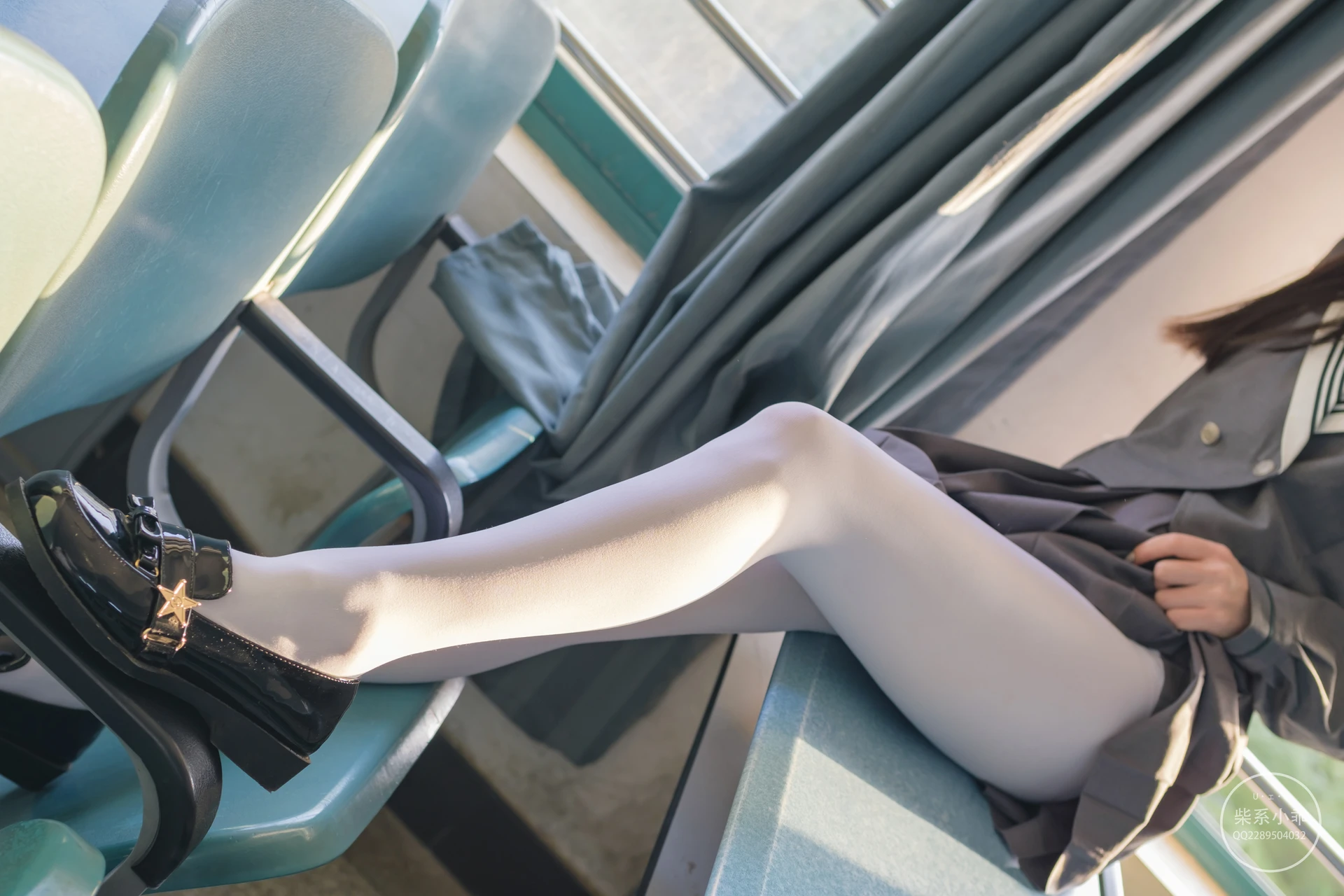 稚乖画册 赤西夜夜《教室》白丝JK制服 [63P1V-595MB]JK制服, 白丝, 稚乖画册, 美腿, 美足, 赤西夜夜