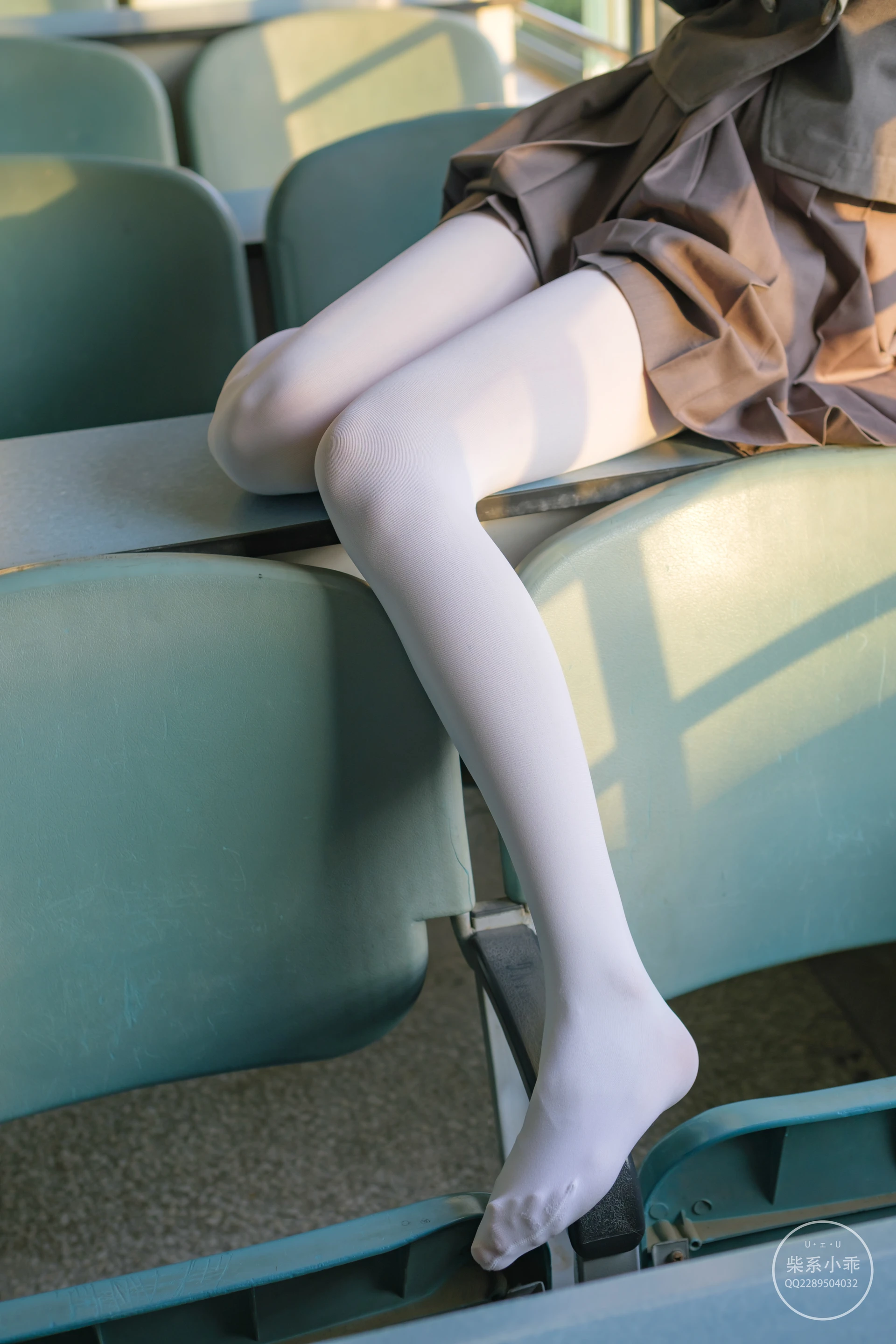 稚乖画册 赤西夜夜《教室》白丝JK制服 [63P1V-595MB]JK制服, 白丝, 稚乖画册, 美腿, 美足, 赤西夜夜