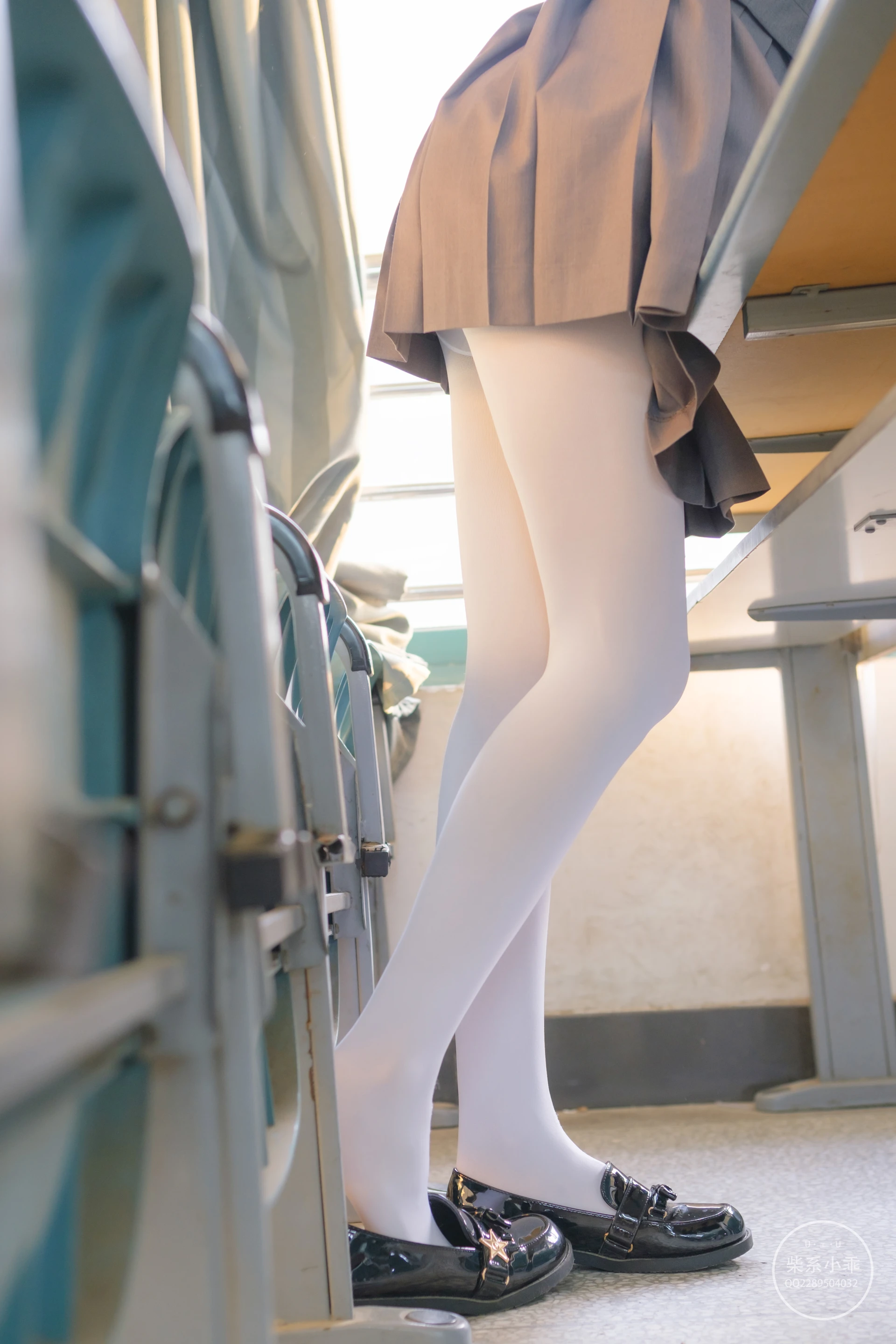 稚乖画册 赤西夜夜《教室》白丝JK制服 [63P1V-595MB]JK制服, 白丝, 稚乖画册, 美腿, 美足, 赤西夜夜