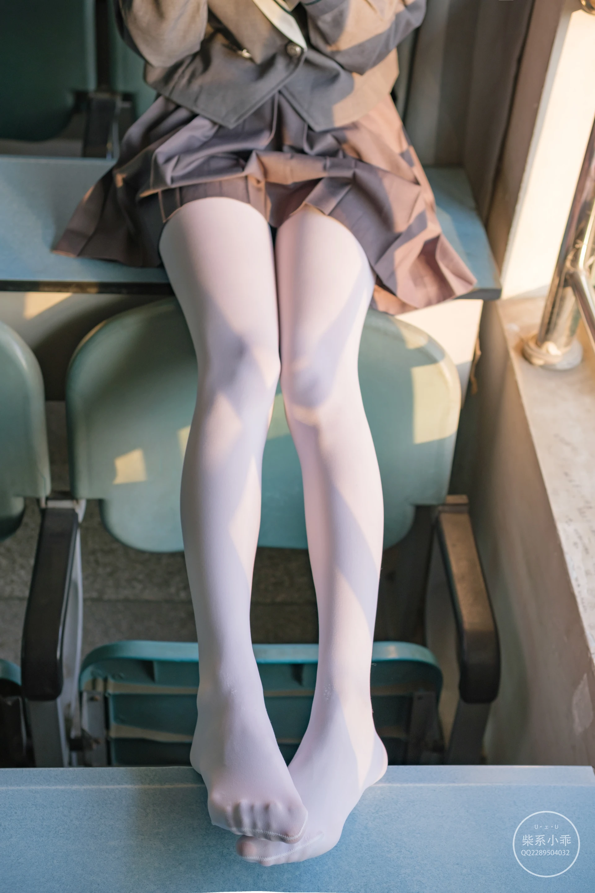 稚乖画册 赤西夜夜《教室》白丝JK制服 [63P1V-595MB]JK制服, 白丝, 稚乖画册, 美腿, 美足, 赤西夜夜