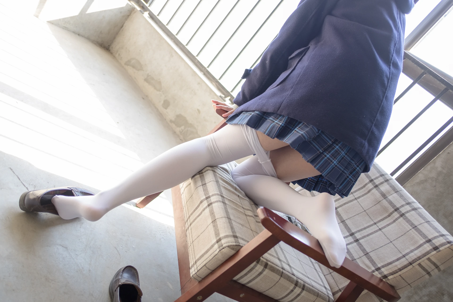 森萝财团 R15-047 [114P-571M]学生装, 森萝财团, 白丝, 美腿