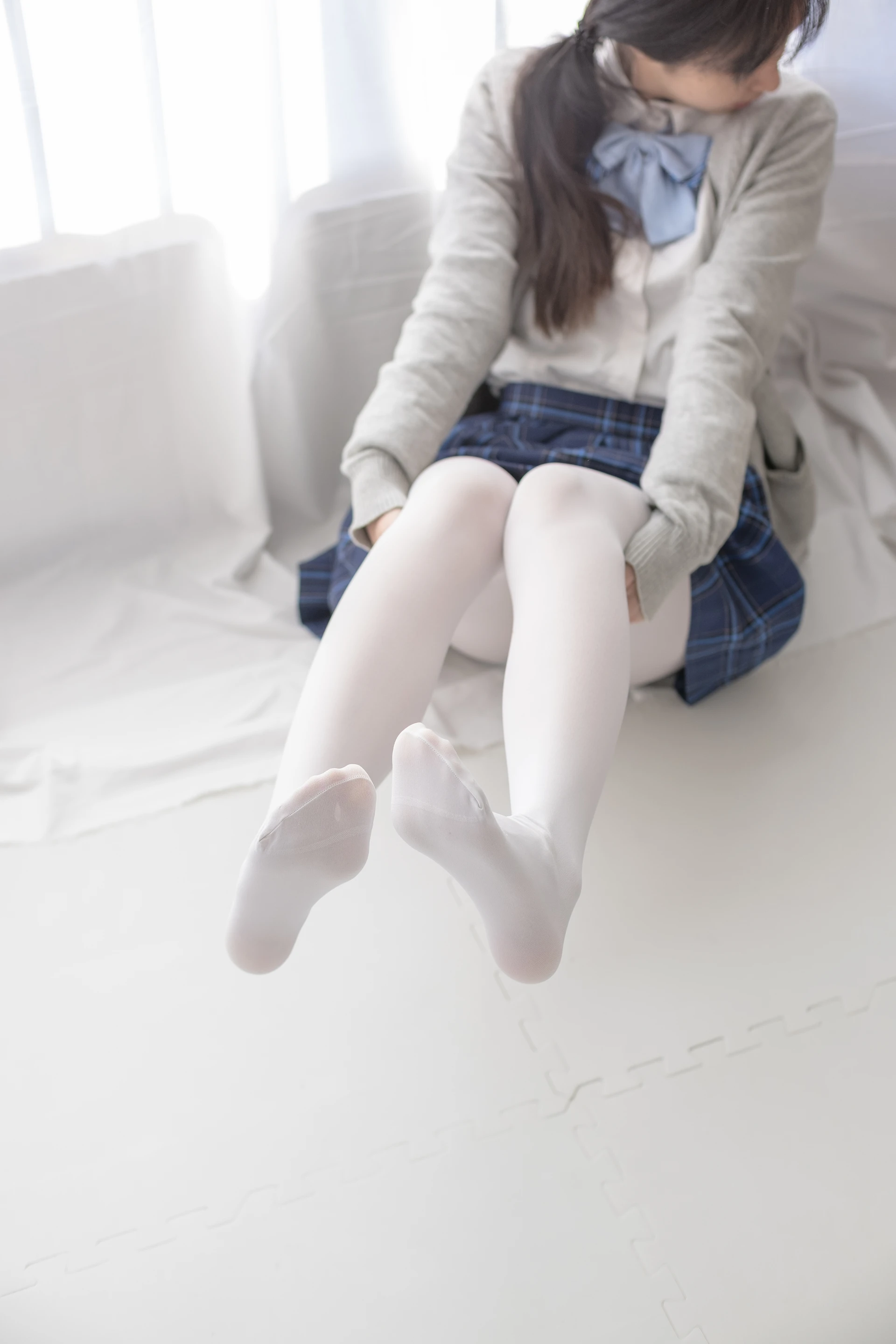 森萝财团 R15-047 [114P-571M]学生装, 森萝财团, 白丝, 美腿