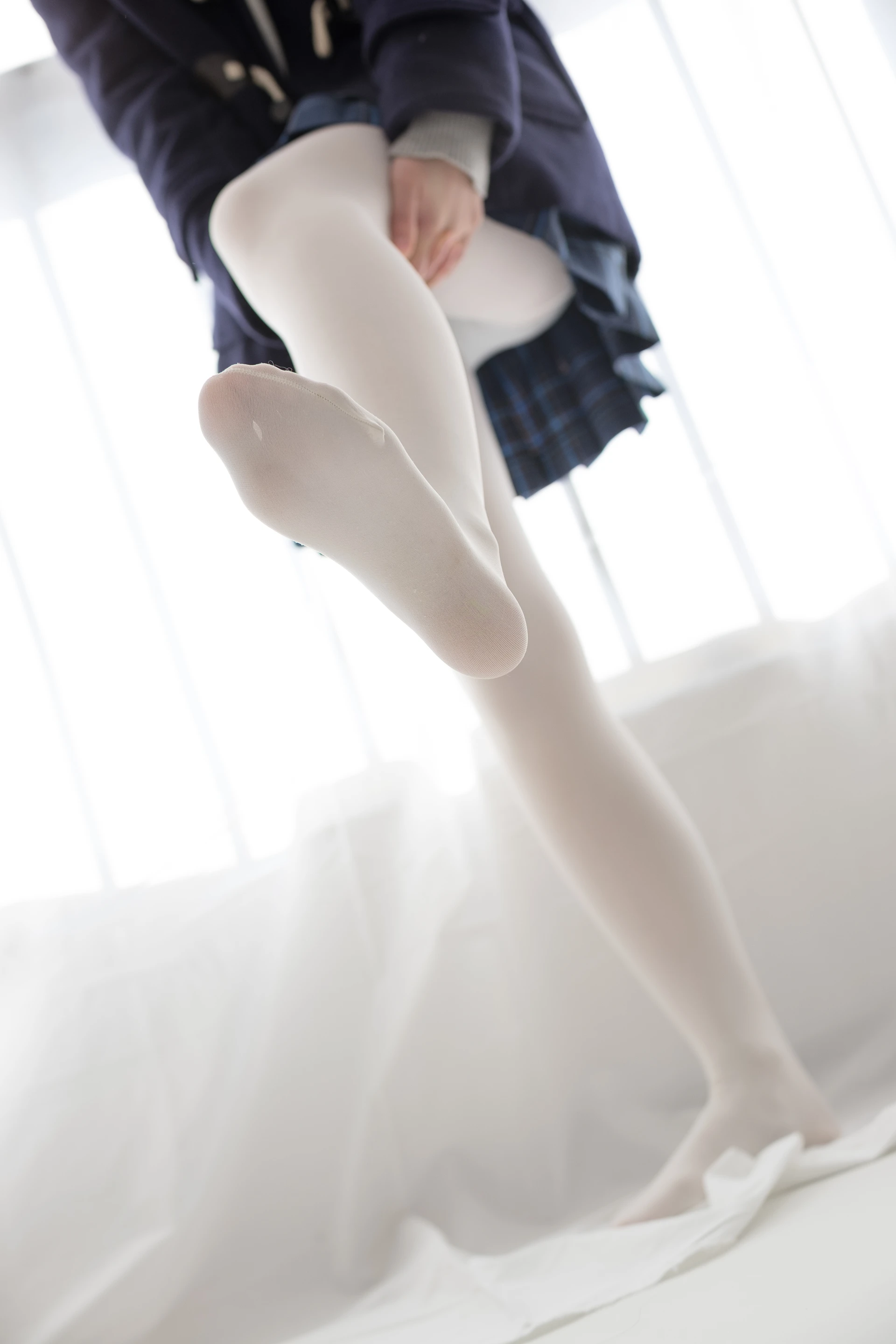森萝财团 R15-047 [114P-571M]学生装, 森萝财团, 白丝, 美腿