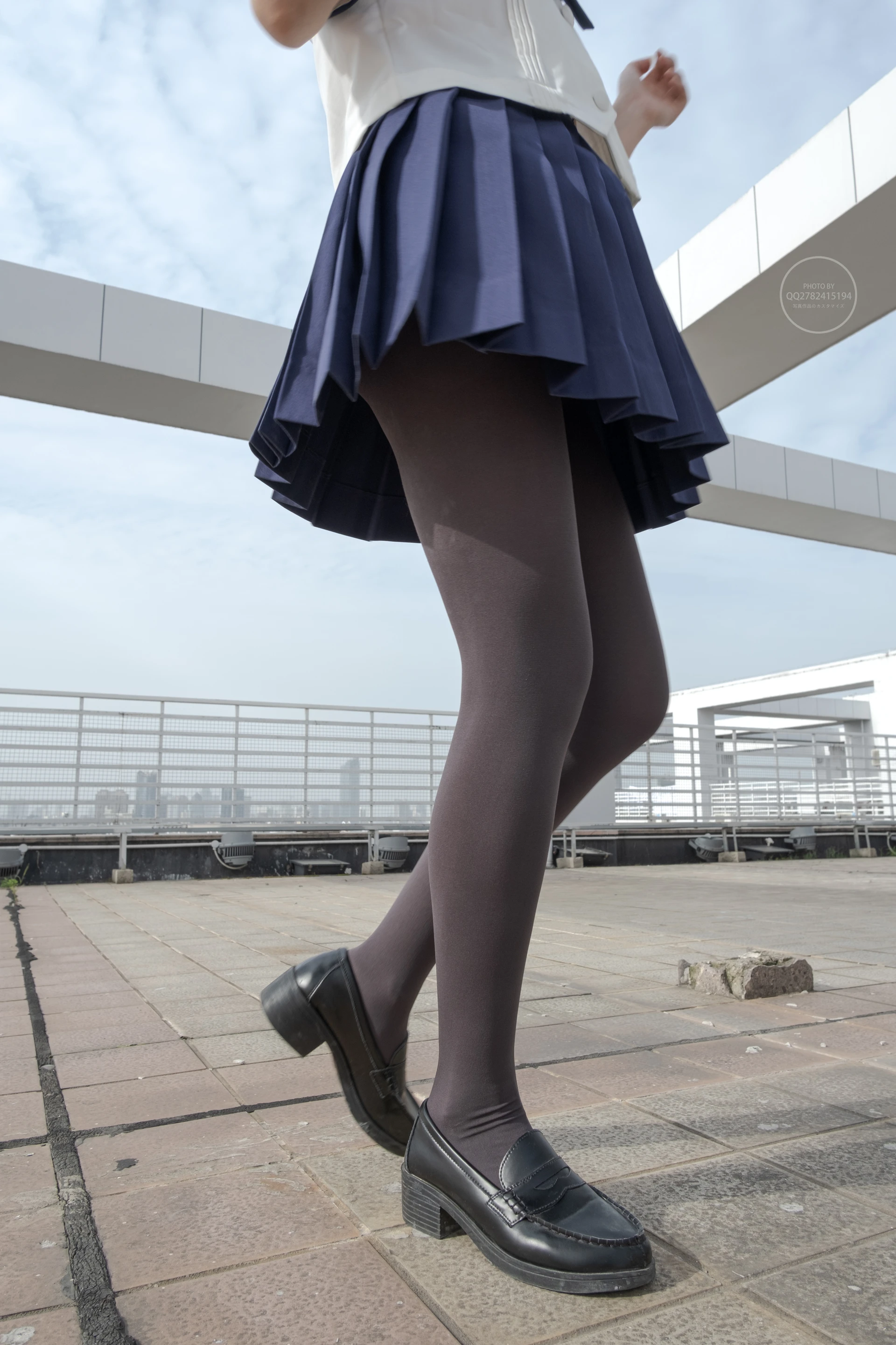 森萝财团 有料-39 小香 黑丝 80D 天台外景 [90P-793.2MB]JK, JK制服, 可爱, 小香, 有料, 森萝财团, 水手服, 灰丝, 美腿, 美足, 黑丝